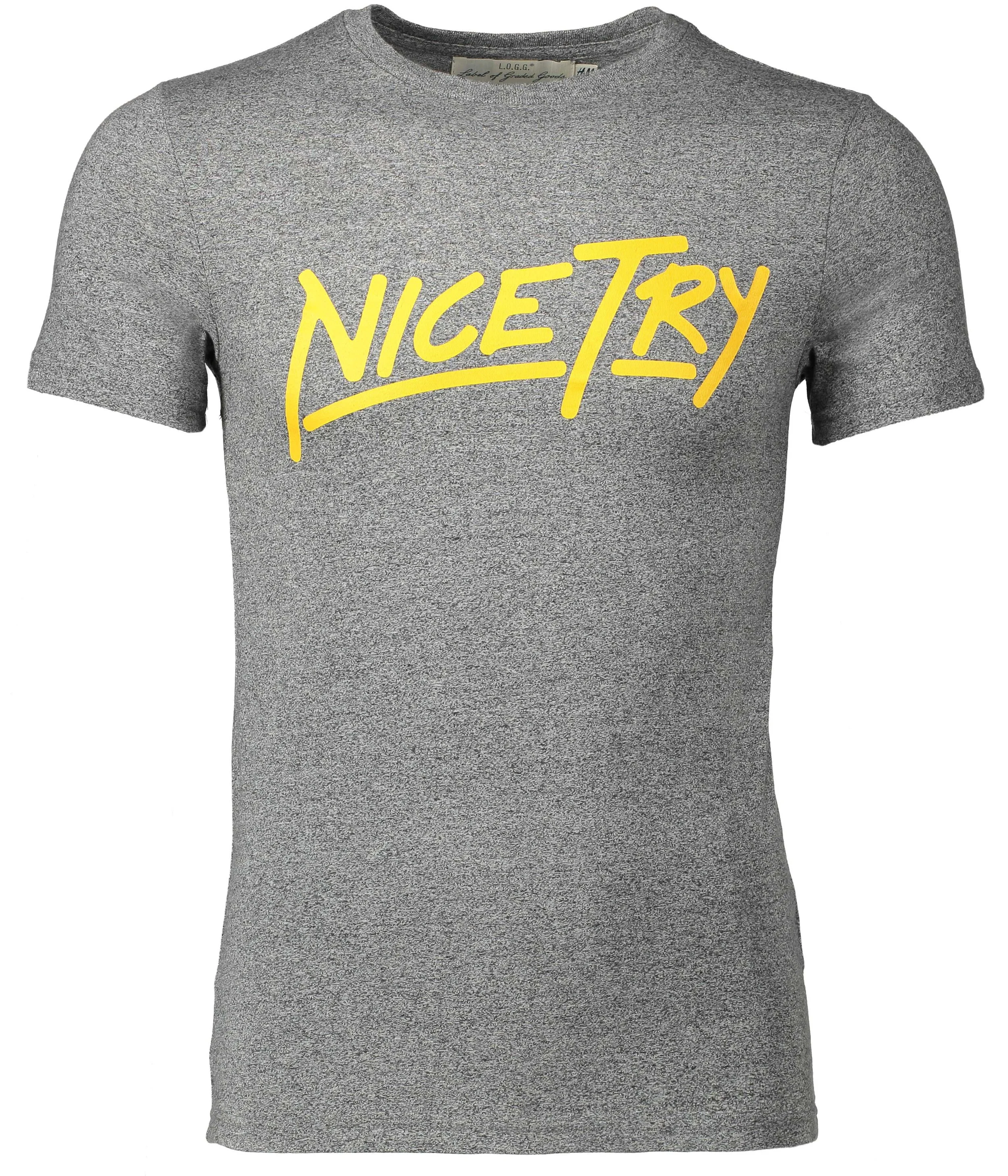 How to photograph a tshirt on a ghost mannequin