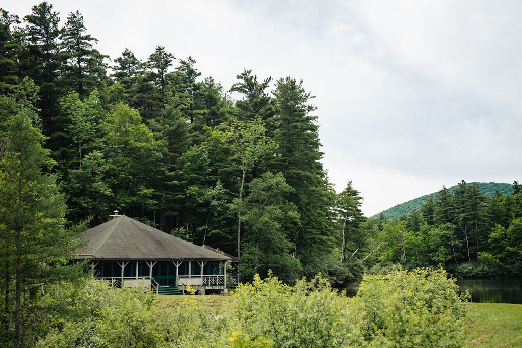 Wedding at The Equinox Pond in Manchester Vermont