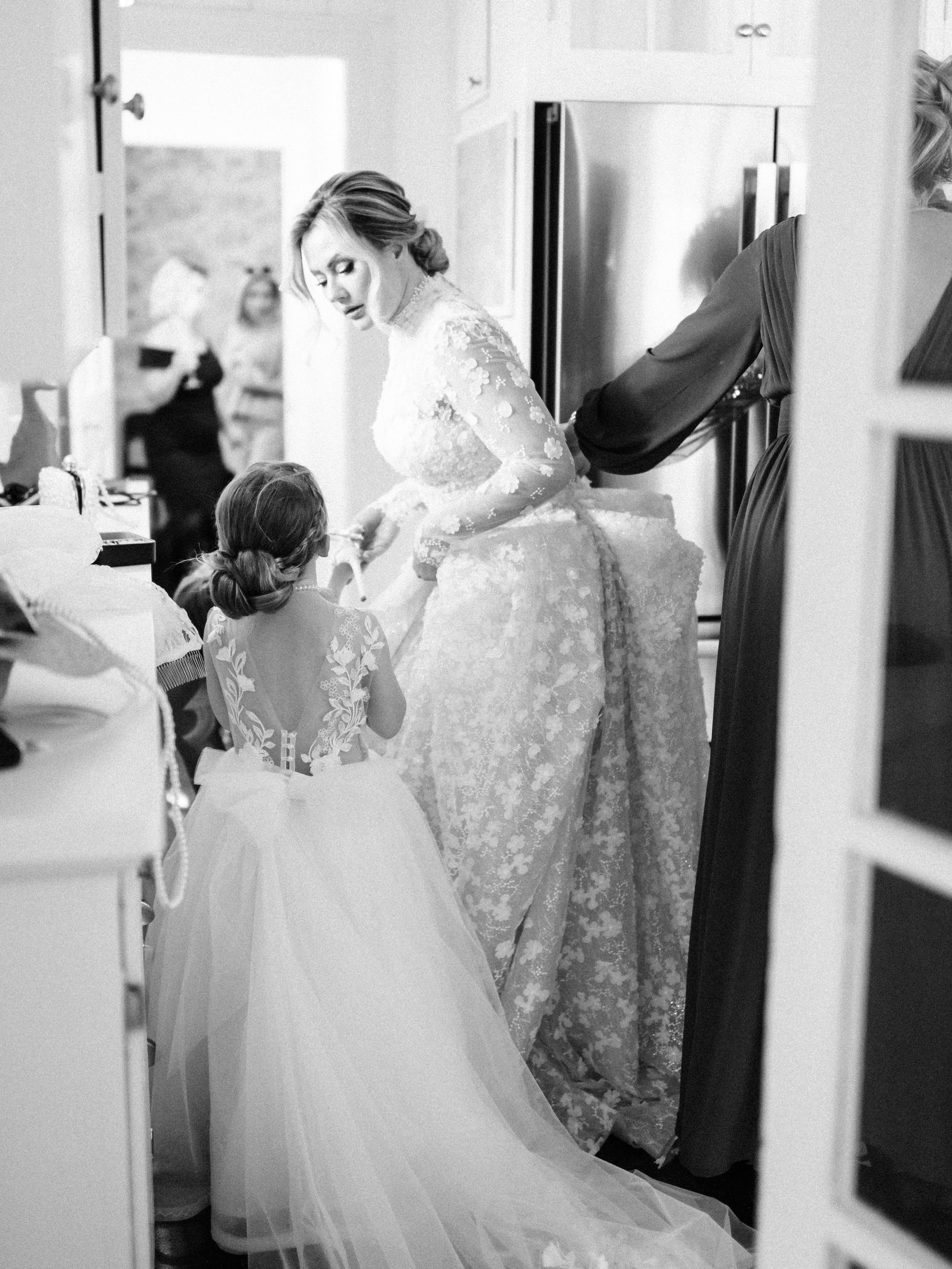 Getting ready vignette
.
.
.
Venue @hildenethelincolnfamilyhome @hildeneweddings 
Planning @candicegrace_events 
MUA @danaleighglam 
Hair @romina_hairstyles 
Dress: @maggiesotterodesigns 
Catering @pangaeavt 
Flowers @lilyofthevalleyfloristevents 
DJ