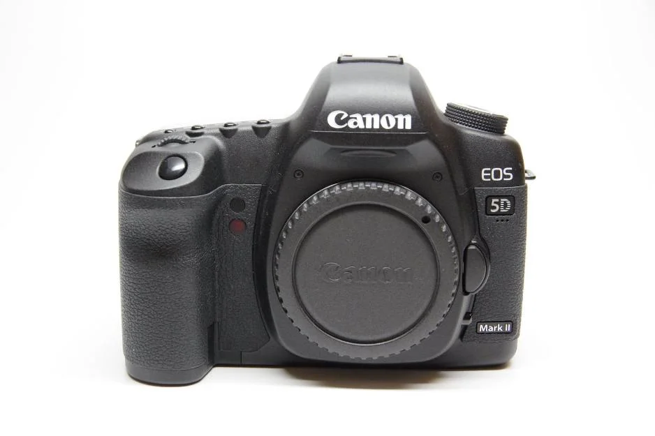 1392016439_600073216_1-Canon-5D-Mark-II-Body-Borivali-West.jpg