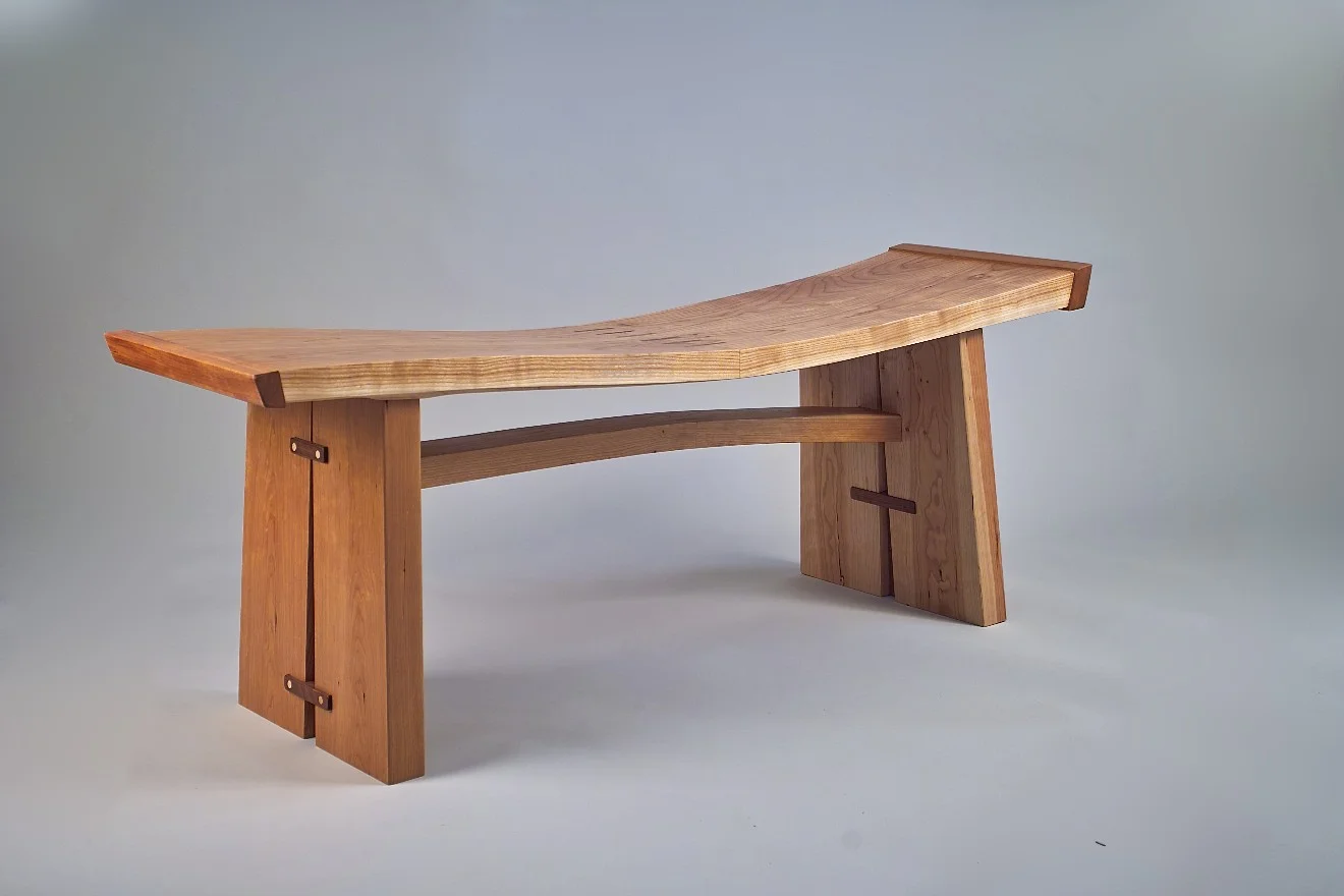 Wave Bench. Single curve, cherry.