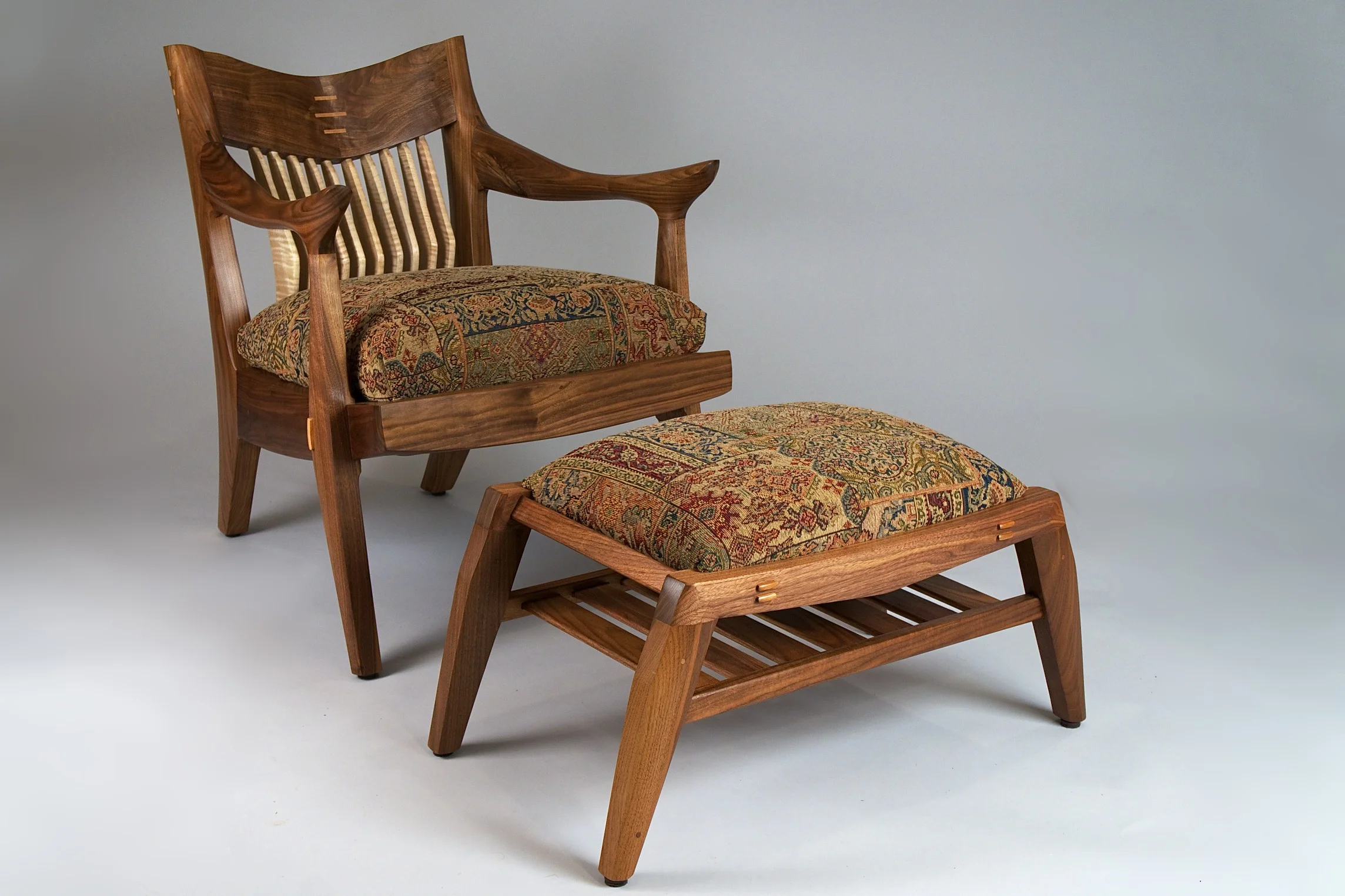 Tangier chair with ottoman