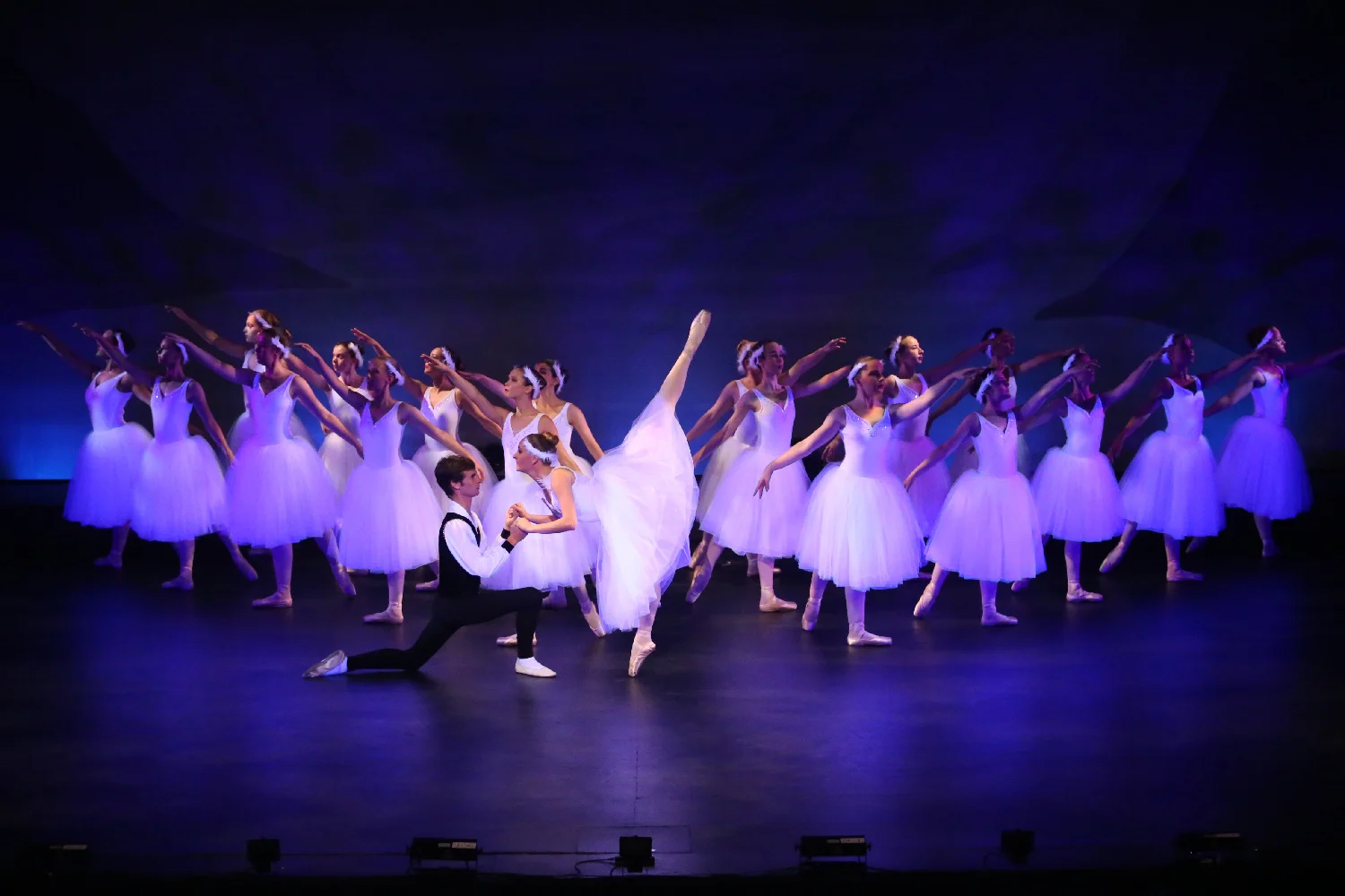 Danceworld-20NOV14-1729.jpg