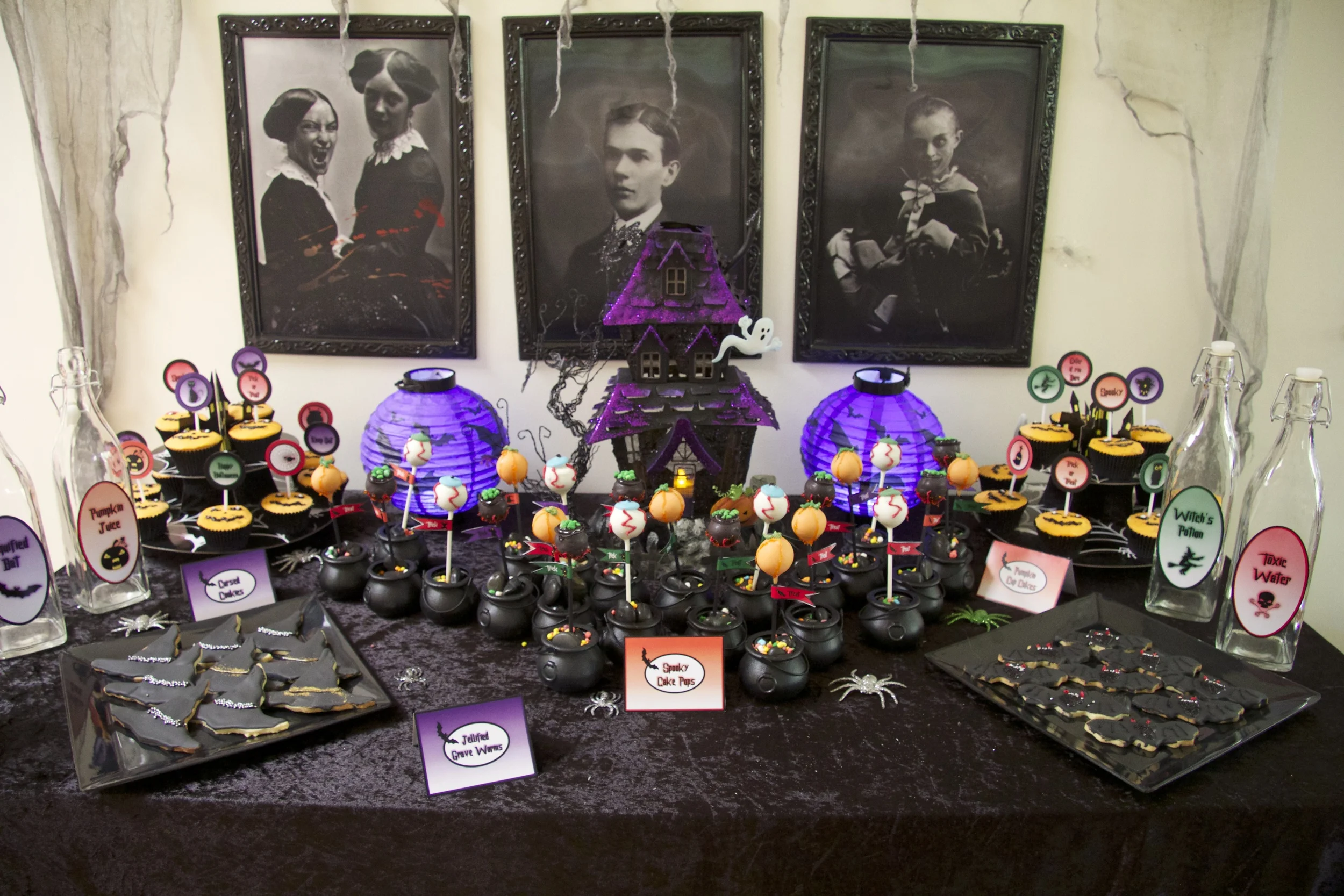 Halloween desert table