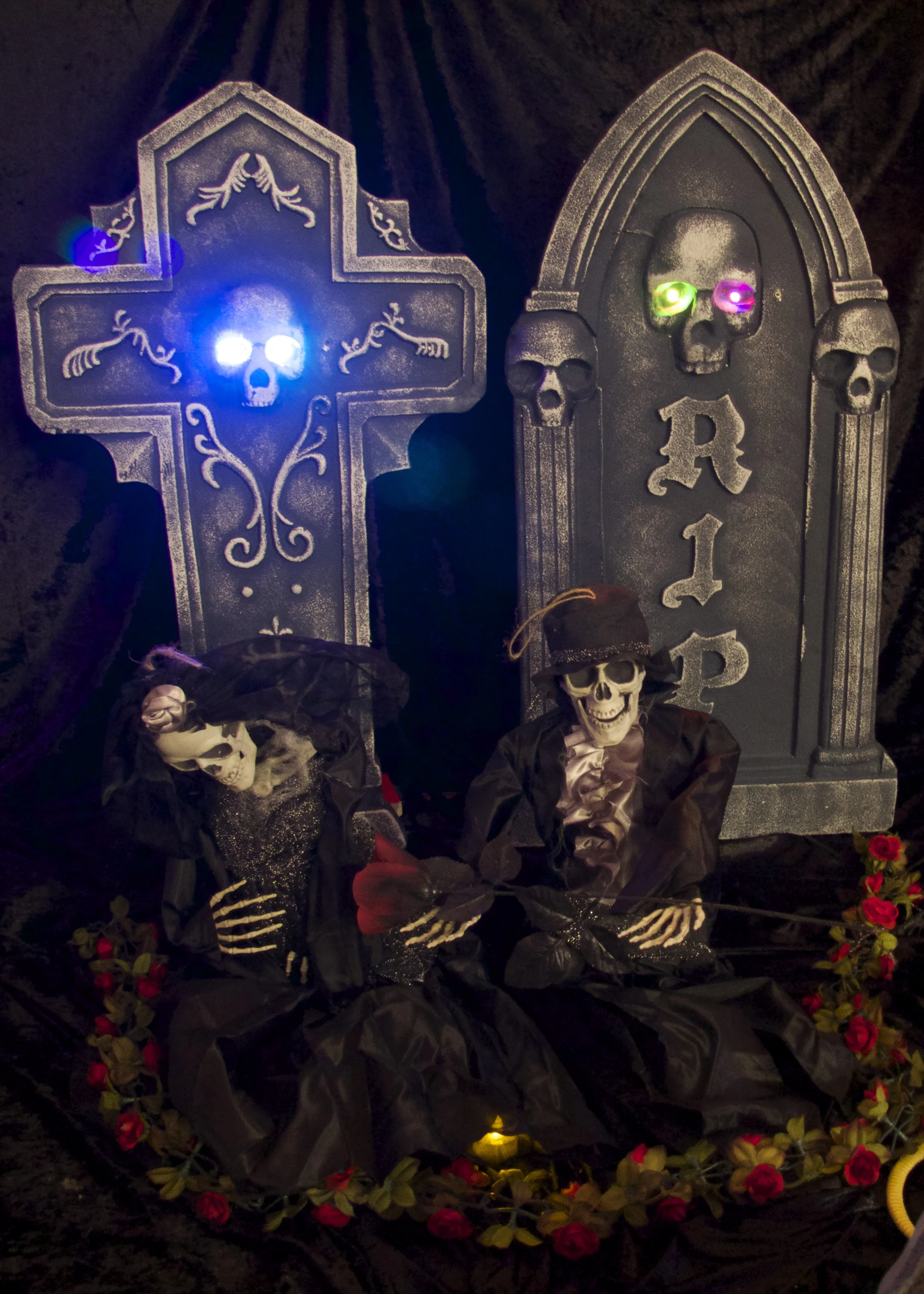 Halloween Indoor Graveyard with Bride and Groom