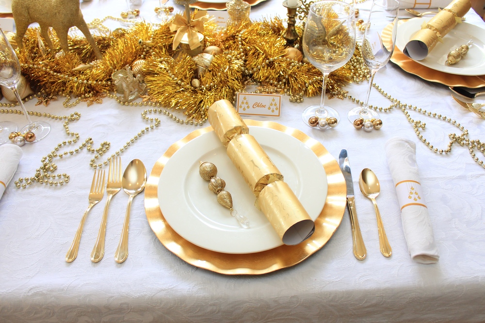 Table Traditional Gold And, White And Gold Table Setting