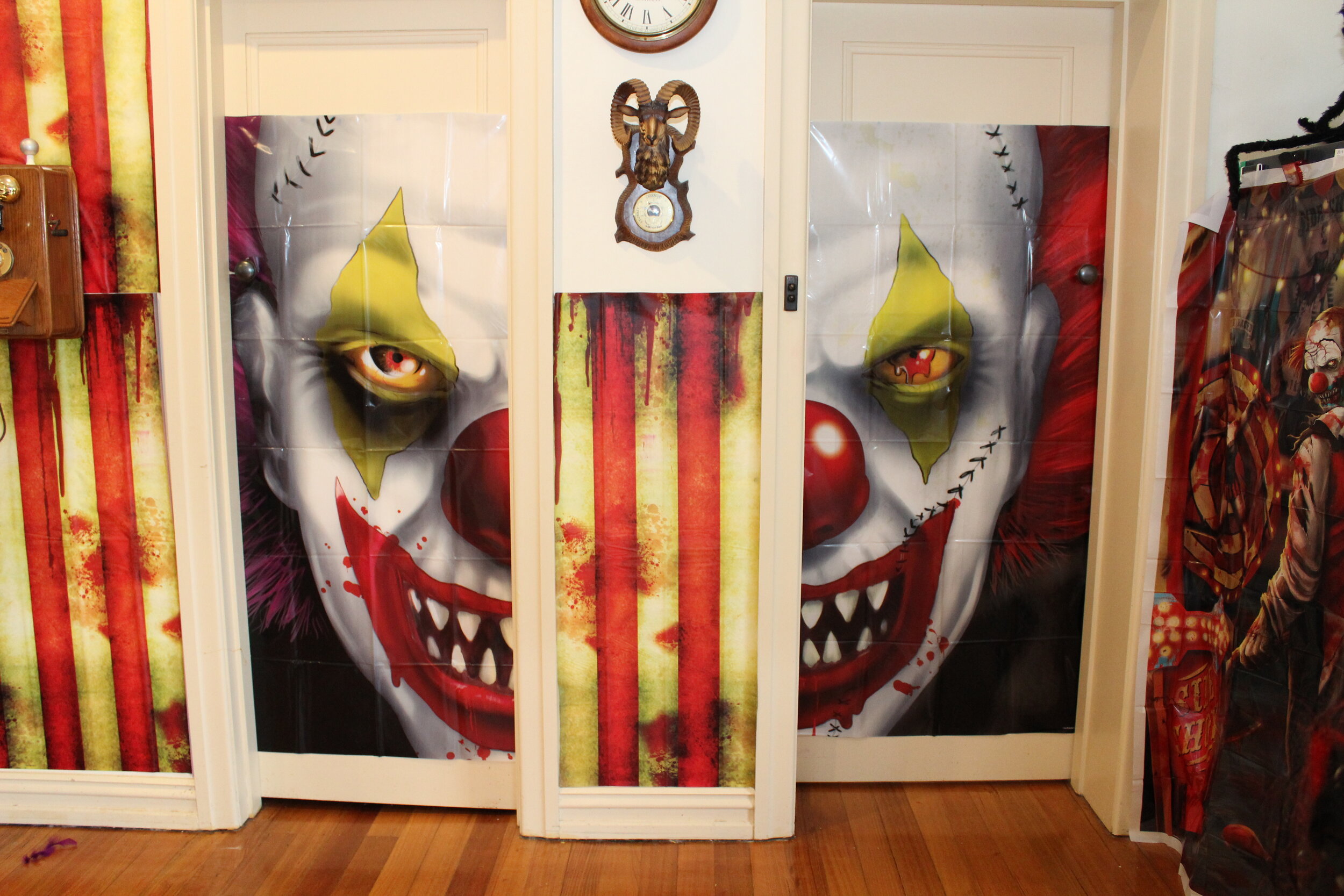 Creepy Clown KEEP OUT SIGN Halloween Party Carnival Circus Horror Decoration-NEW 