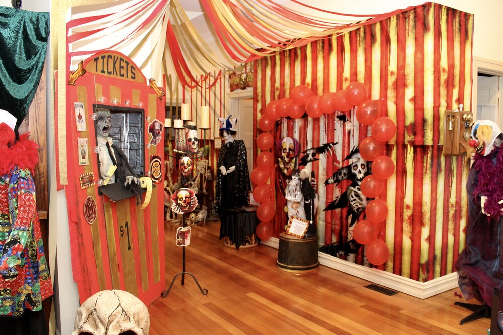 Carnival Ticket Booth Blog Chic Party Ideas - Diy Creepy Carnival Ticket Booth