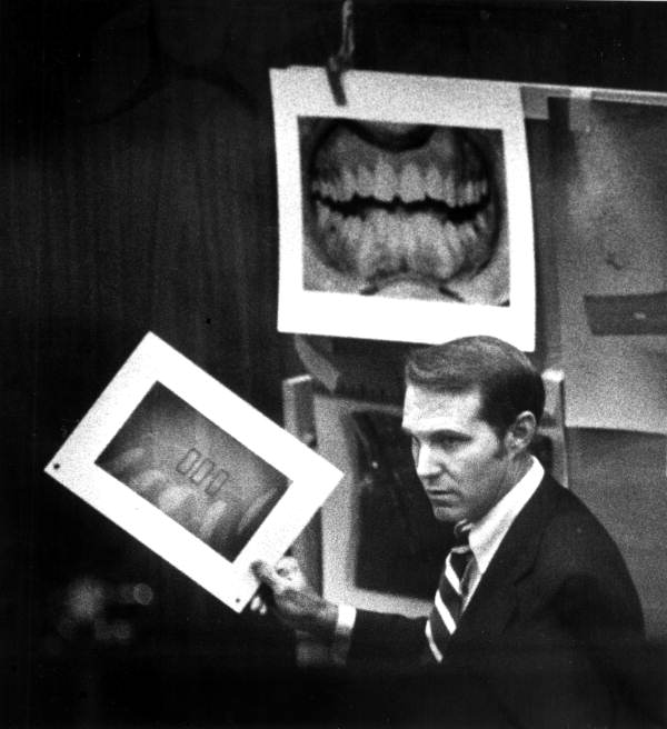 Odontologist Richard Souviron explaining bite mark evidence at the Chi Omega trial (State Archives of Florida).