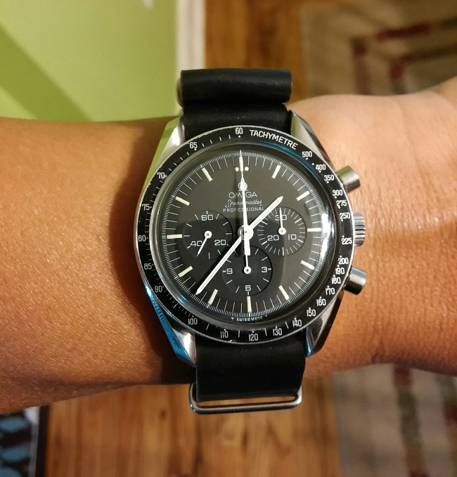 Tritium-dialed Speedy caliber 861 on Black MIL strap.