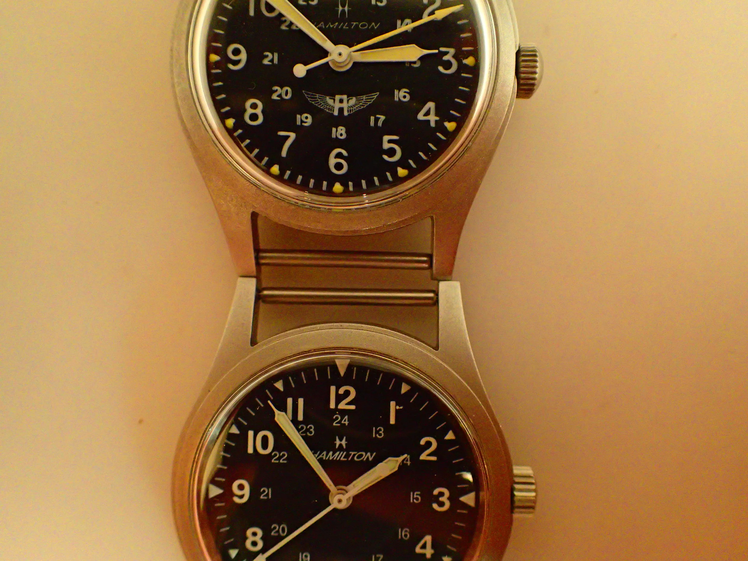 Lug width difference: 9219 on top and 9415 on bottom. It's only about 0.6 mm, but it makes a difference when fitting strap bars. 