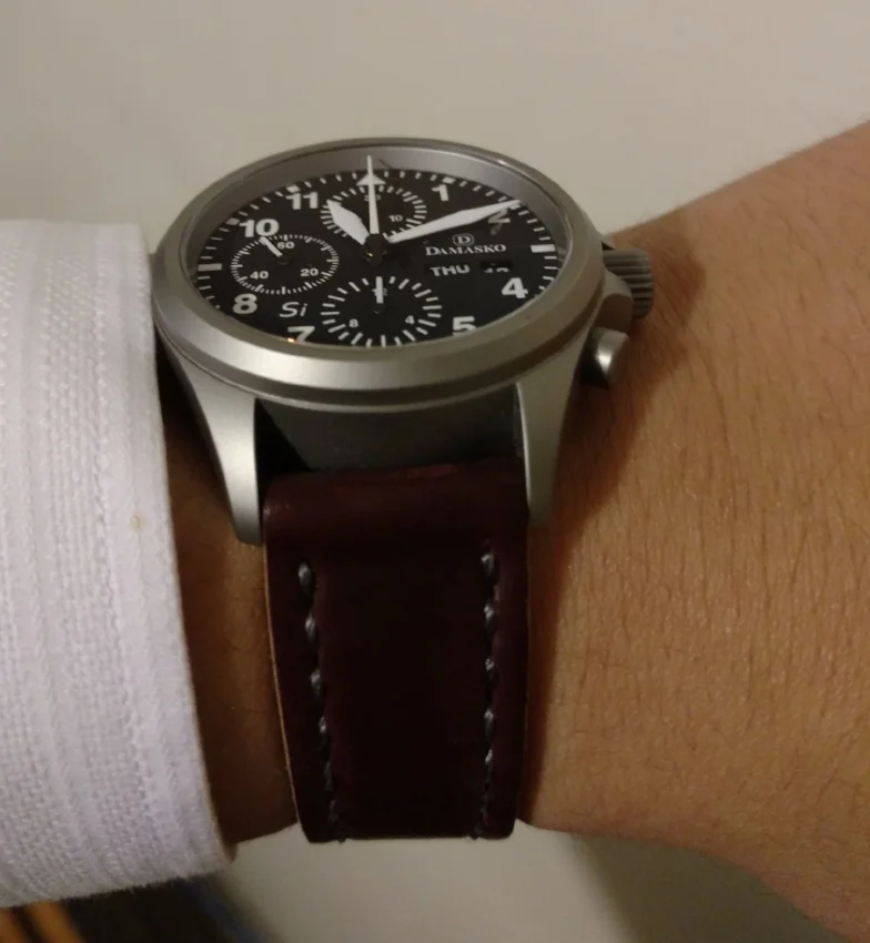 A stunning Damasko DC 56 Si on No. 8 Arts & Crafts with gray thread. If you've ever had a Damasko, you know they rock!