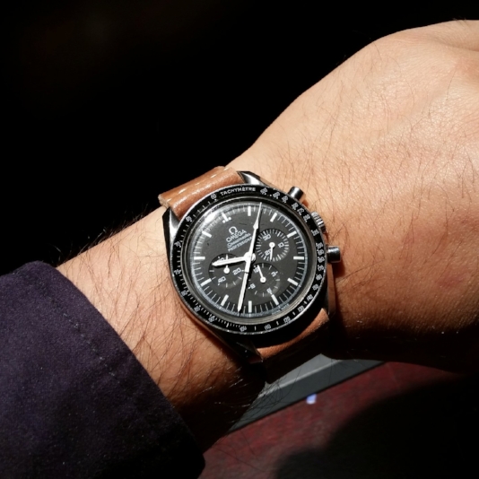 A beautiful Speedy Pro on two-piece Natural strap. An all-time classic.