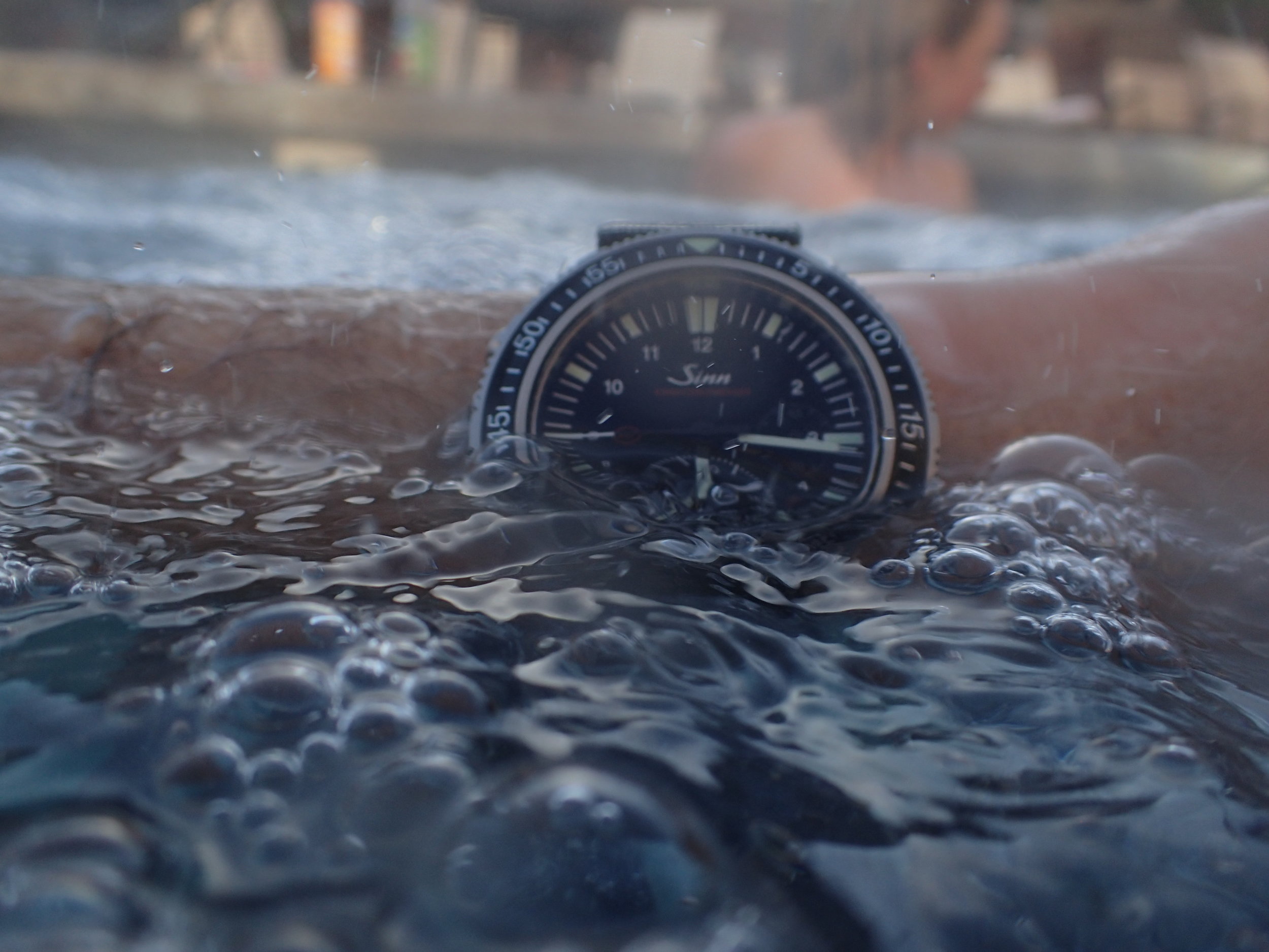 The Sinn EZM 13 has an impressive water resistance of 500 m. 