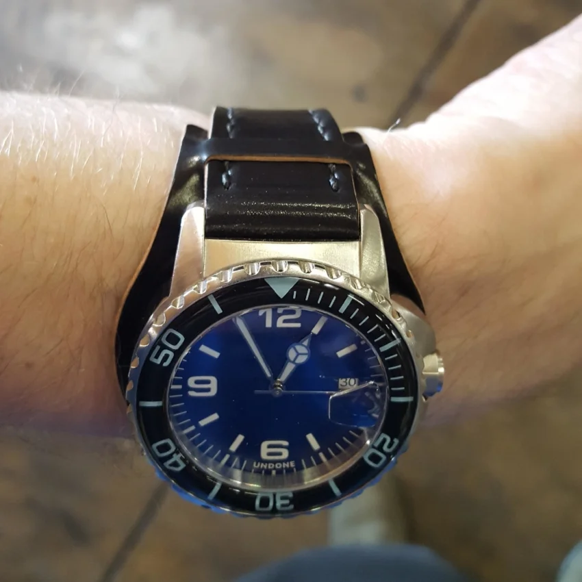 A very cool Undone diver on a Black Arts & Crafts with Bund pad. Very cool style!