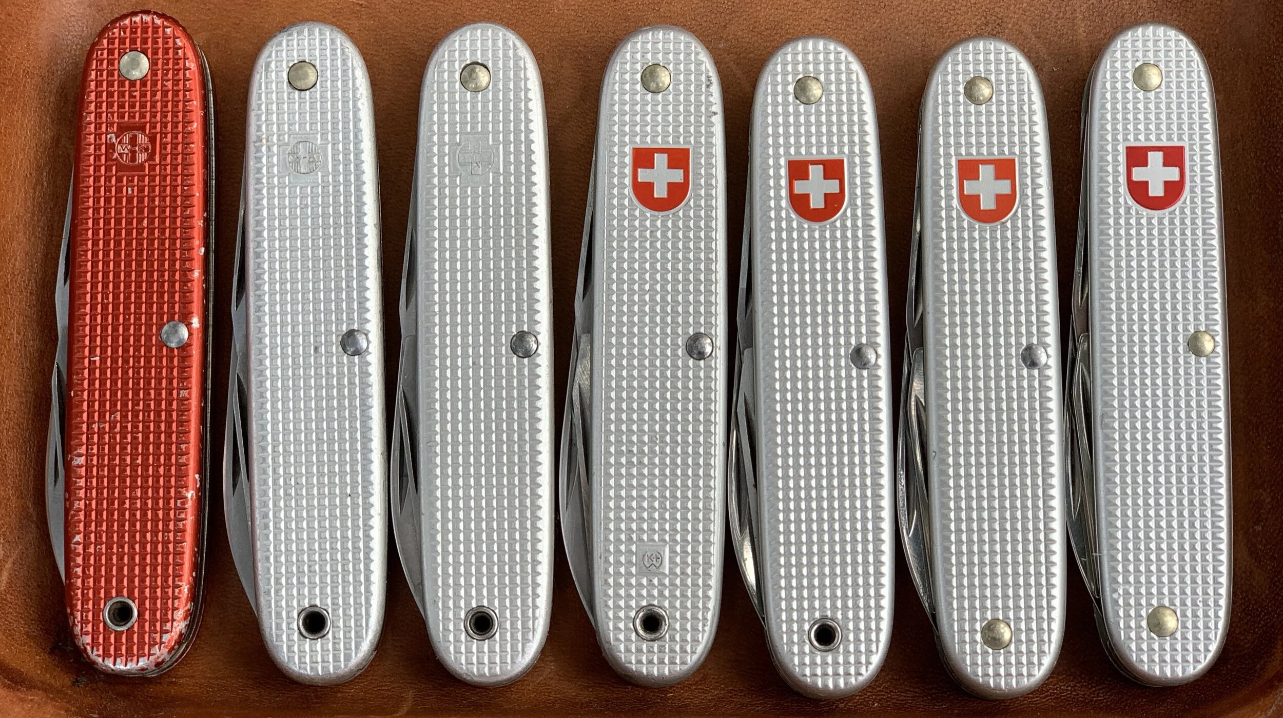 Collecting the Model 1961 Soldier Knife, Part 5: All together now. 