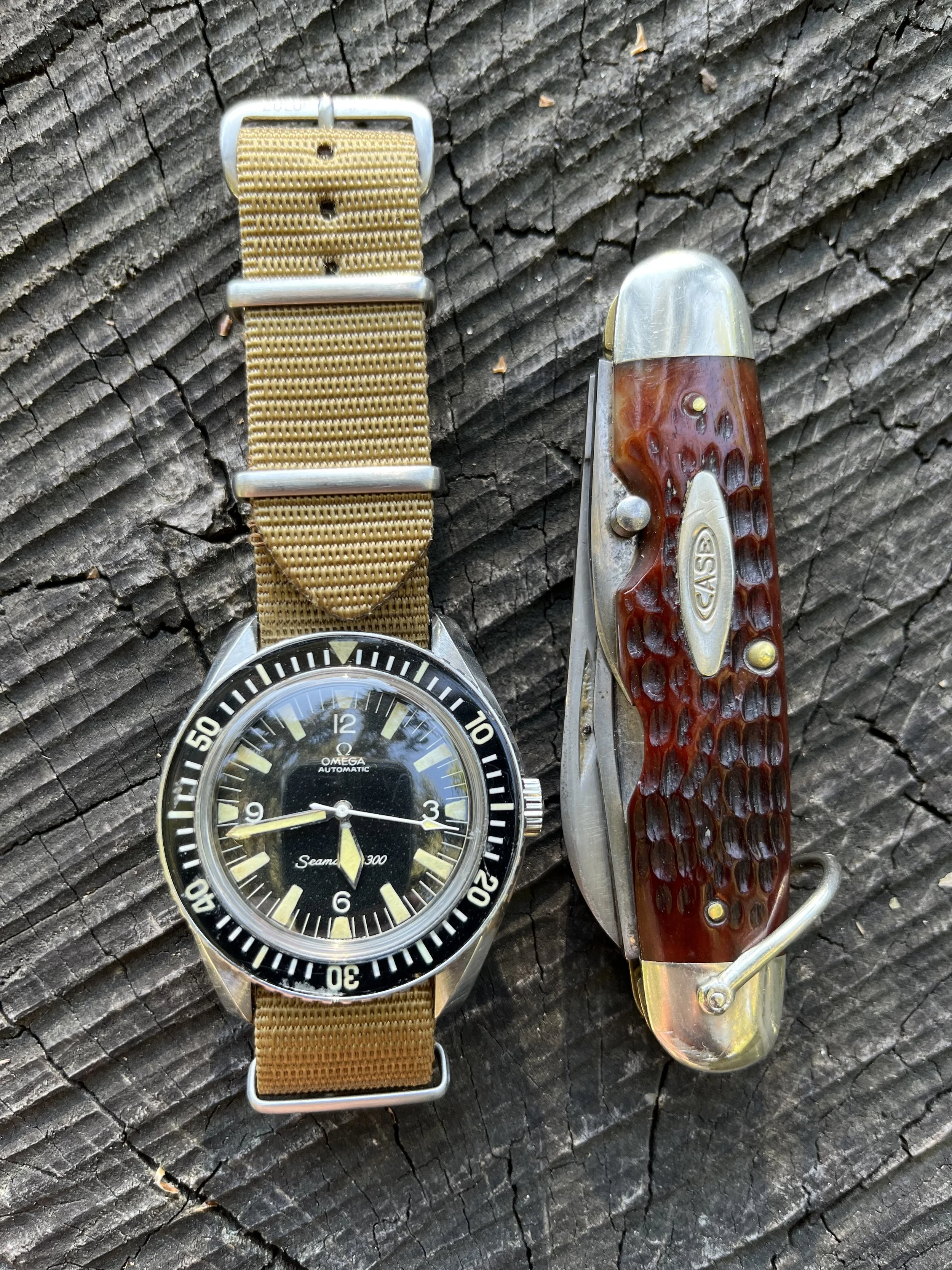 Paired for adventure: the Omega Seamaster 300 ref 165.024 and Case 6445R scout/utility knife.