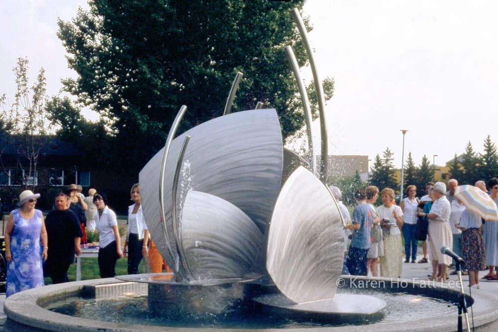 Wider view of fountain