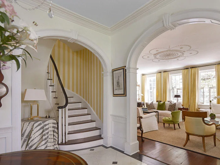 36c-foyer-700x525.jpg
