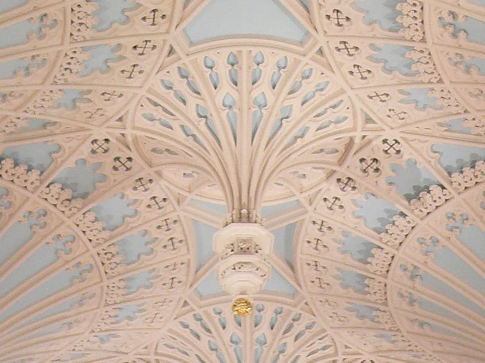 uni-ceiling-700x525.jpg