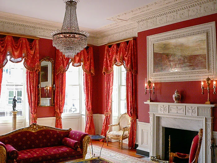 waik-parlor2-700x525.jpg