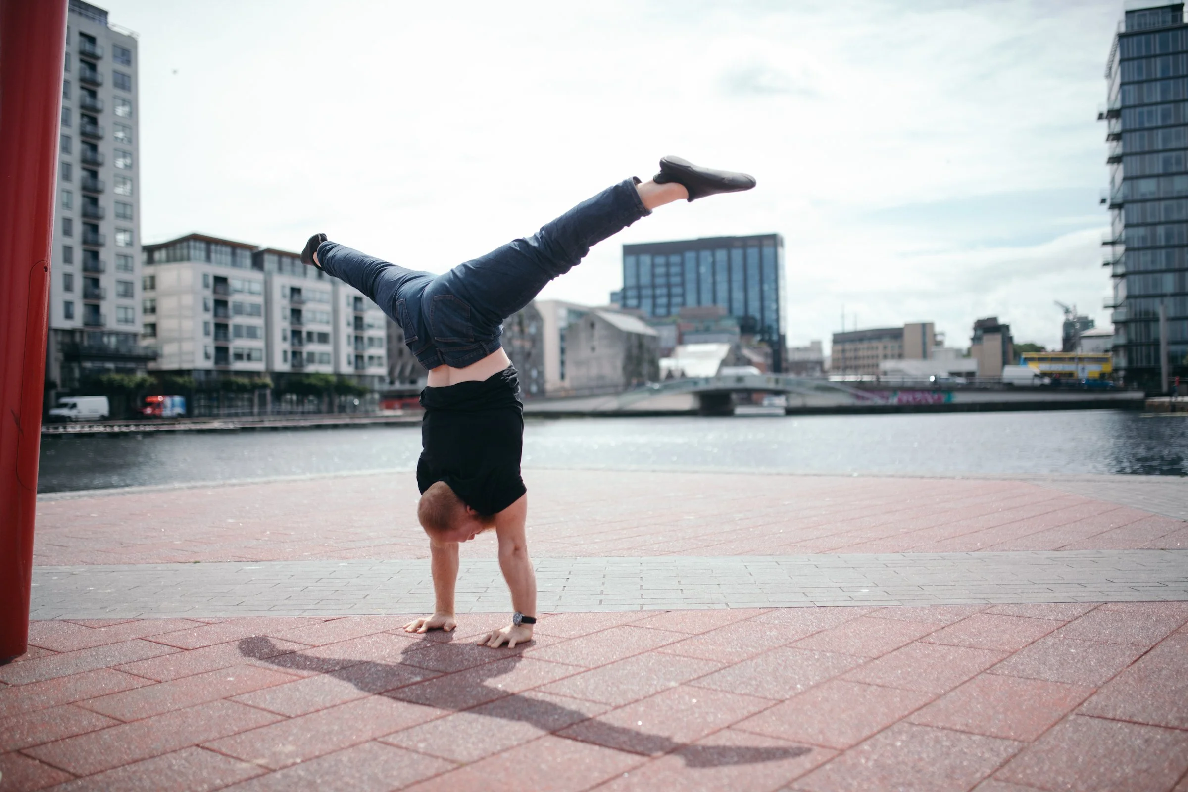 Handstands and Acrobatics Workshop: Cleveland, OH