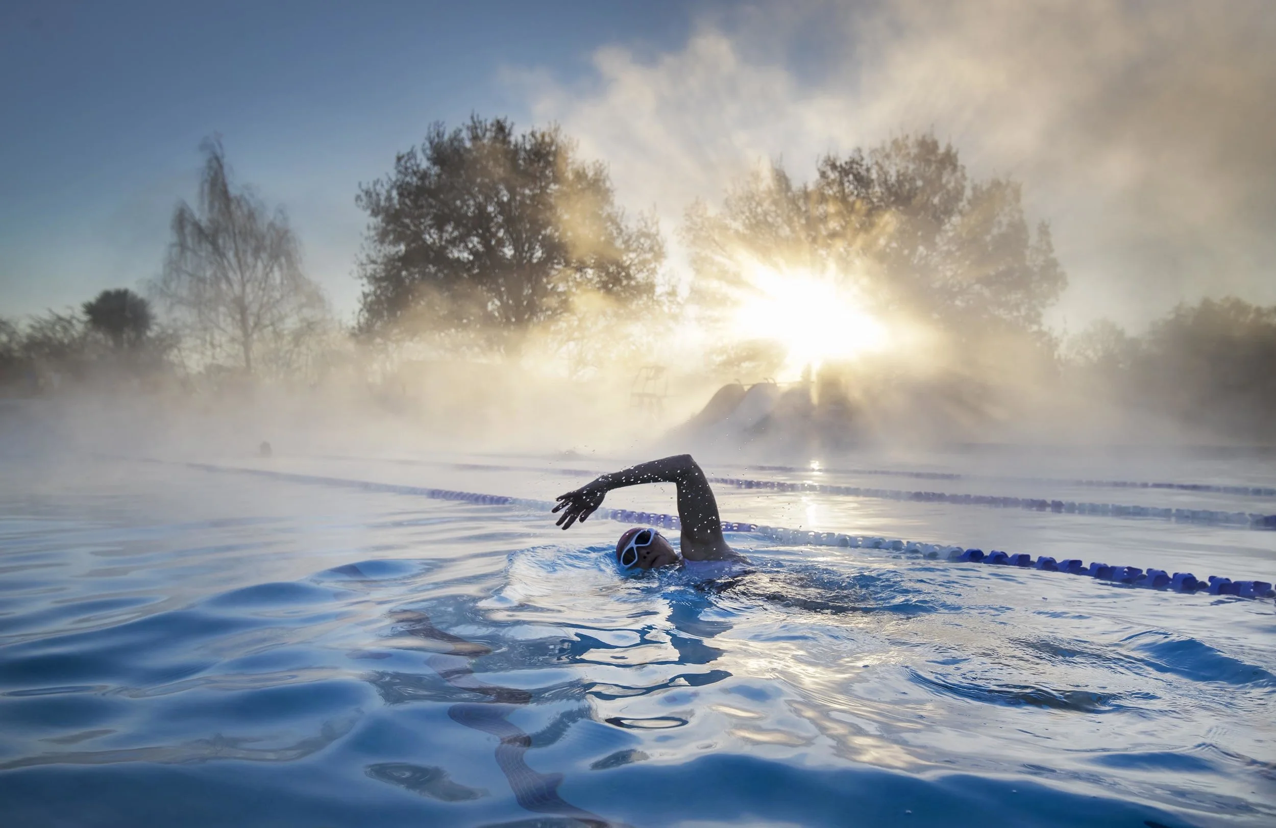 A swimmer braves cold weather in the Hampton outdoor pool -London. November 29, 2016.