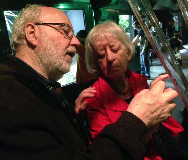 Hans describes an ant exhibit to Elisabeth.