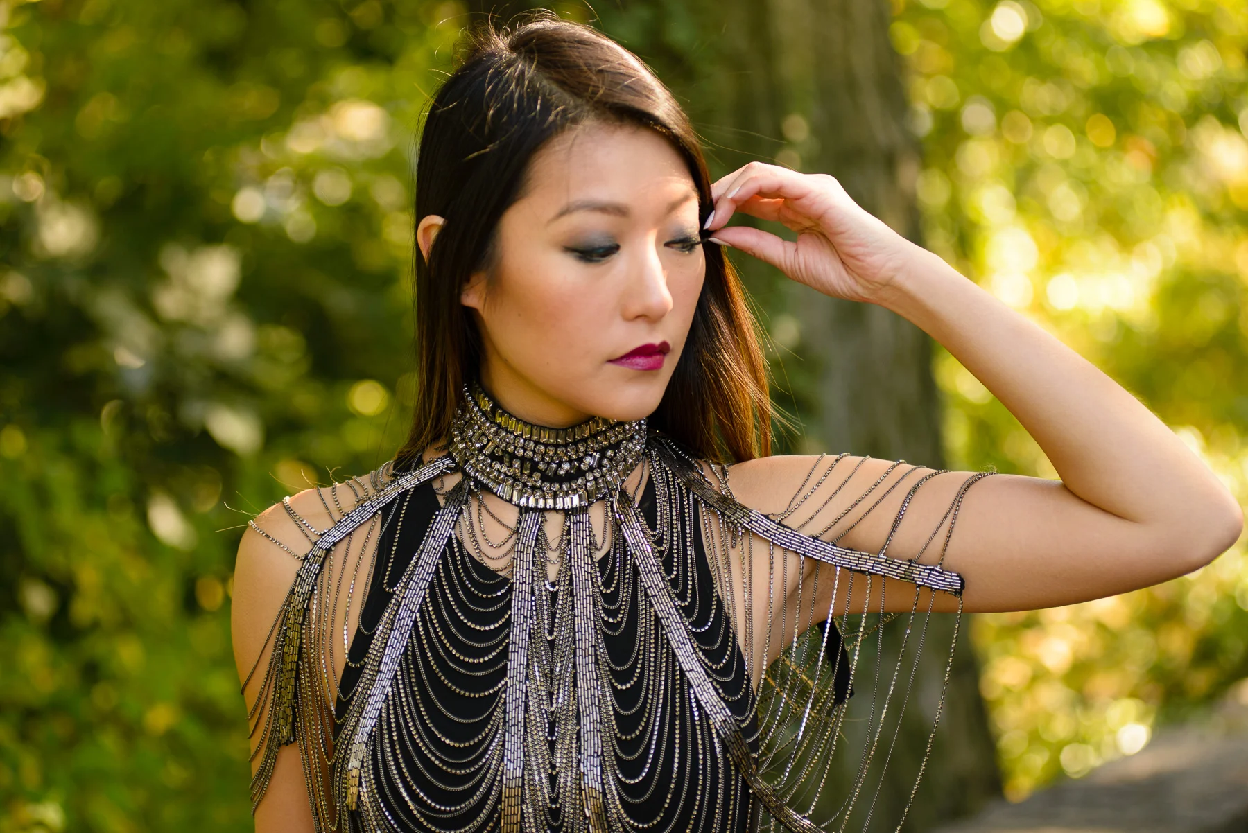 blackdress_neckpiece4.jpg