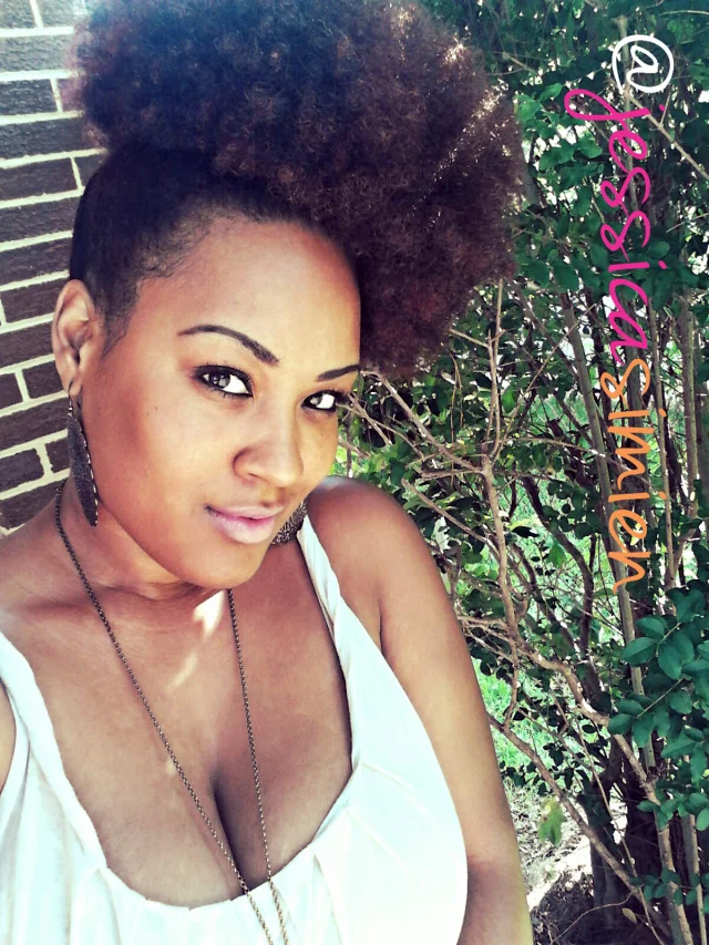 jessica-simien-natural-hair-puff.jpg