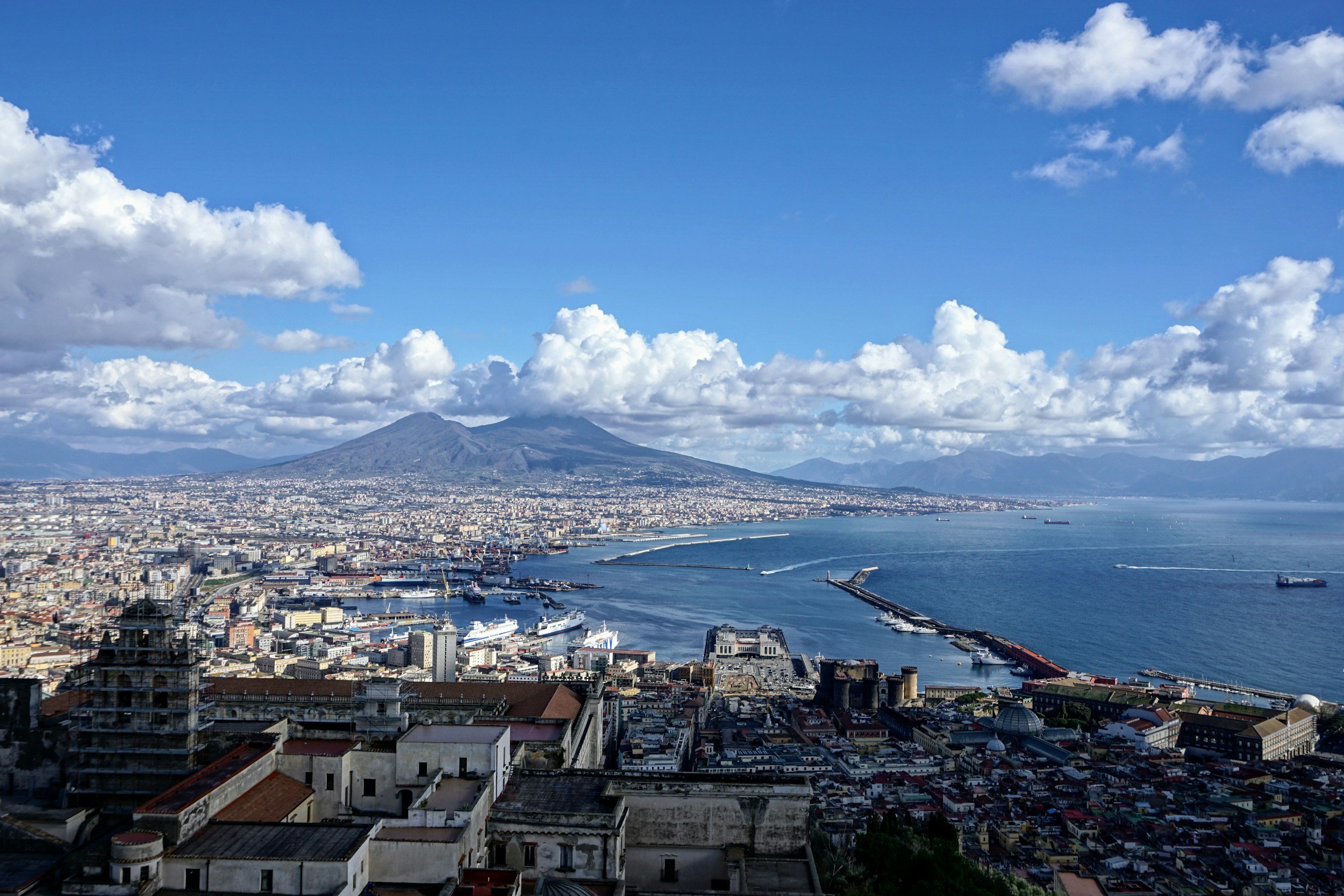 Travellers' Fantasies: Una Follia di Napoli