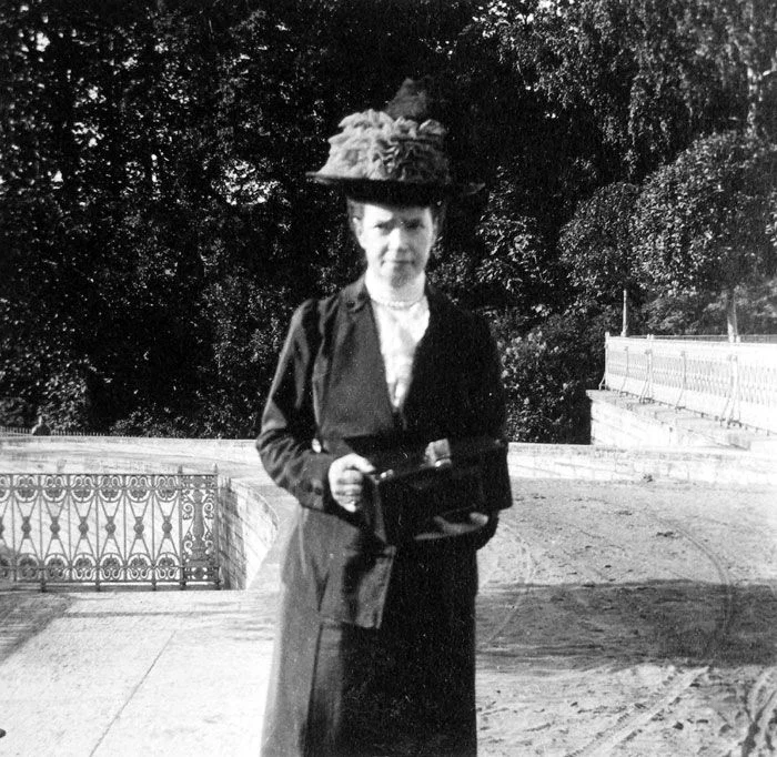 Marija Fjodorovna (moeder van Nicolaas II) met een kodak-camera