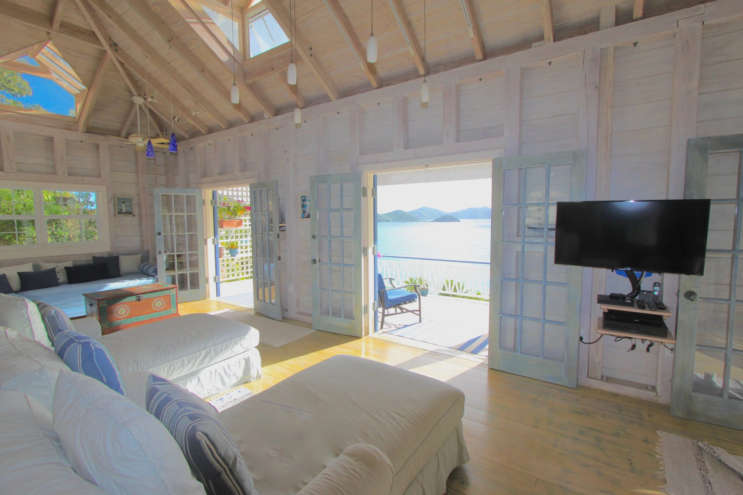 Sea Rock - Caribbean Islands Villa seating area