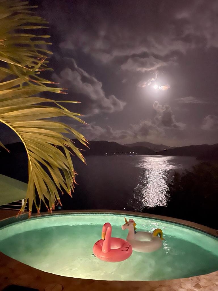 Jacuzzi at night.jpg