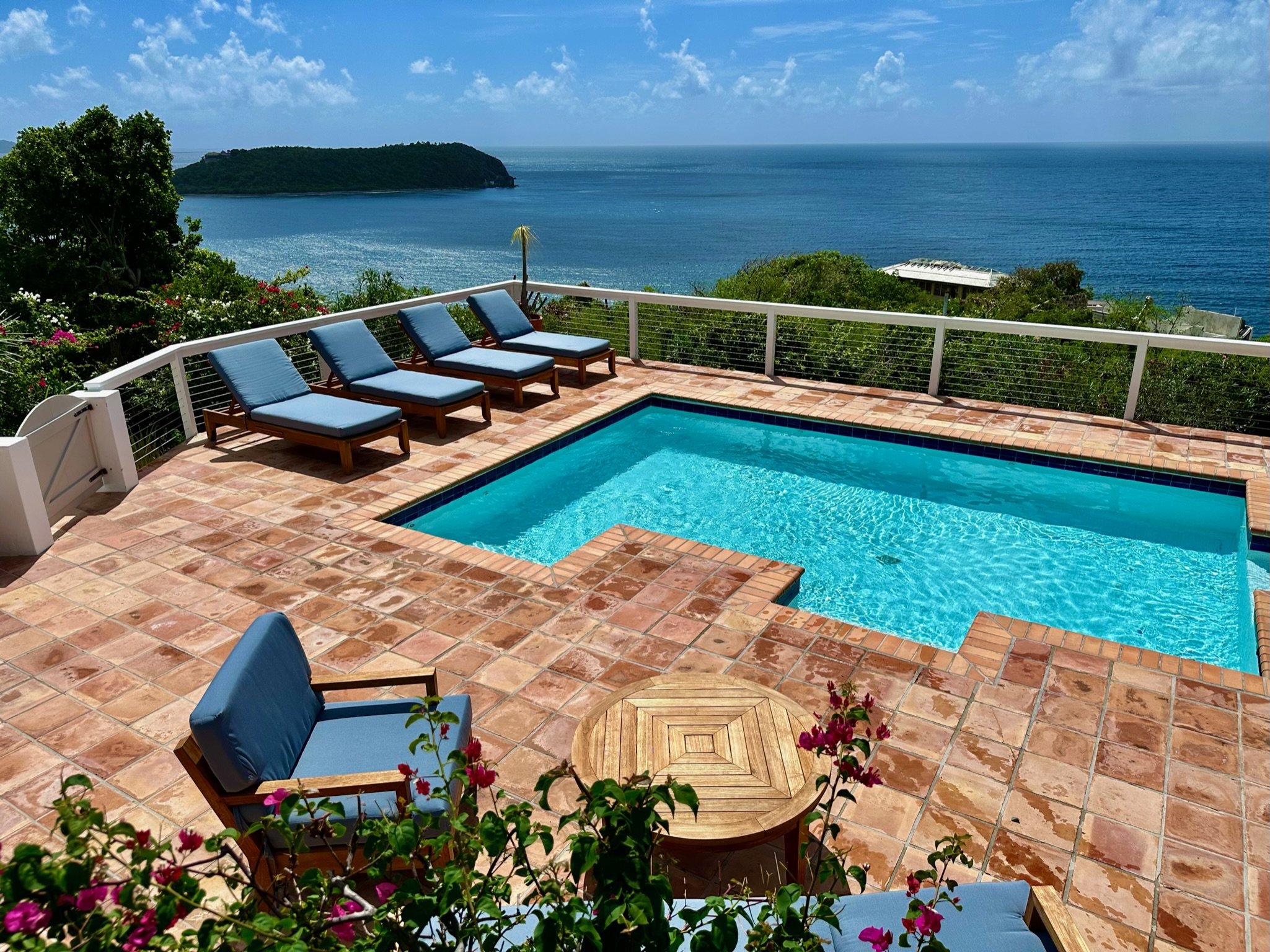 Villa pool and deck 