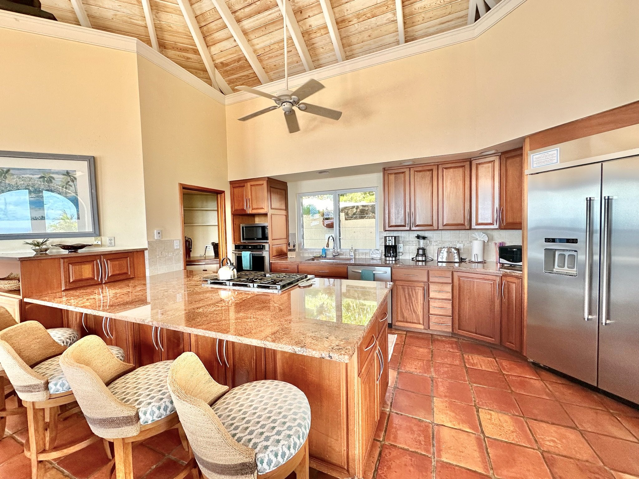 kitchen with 4 chairs at island.JPG