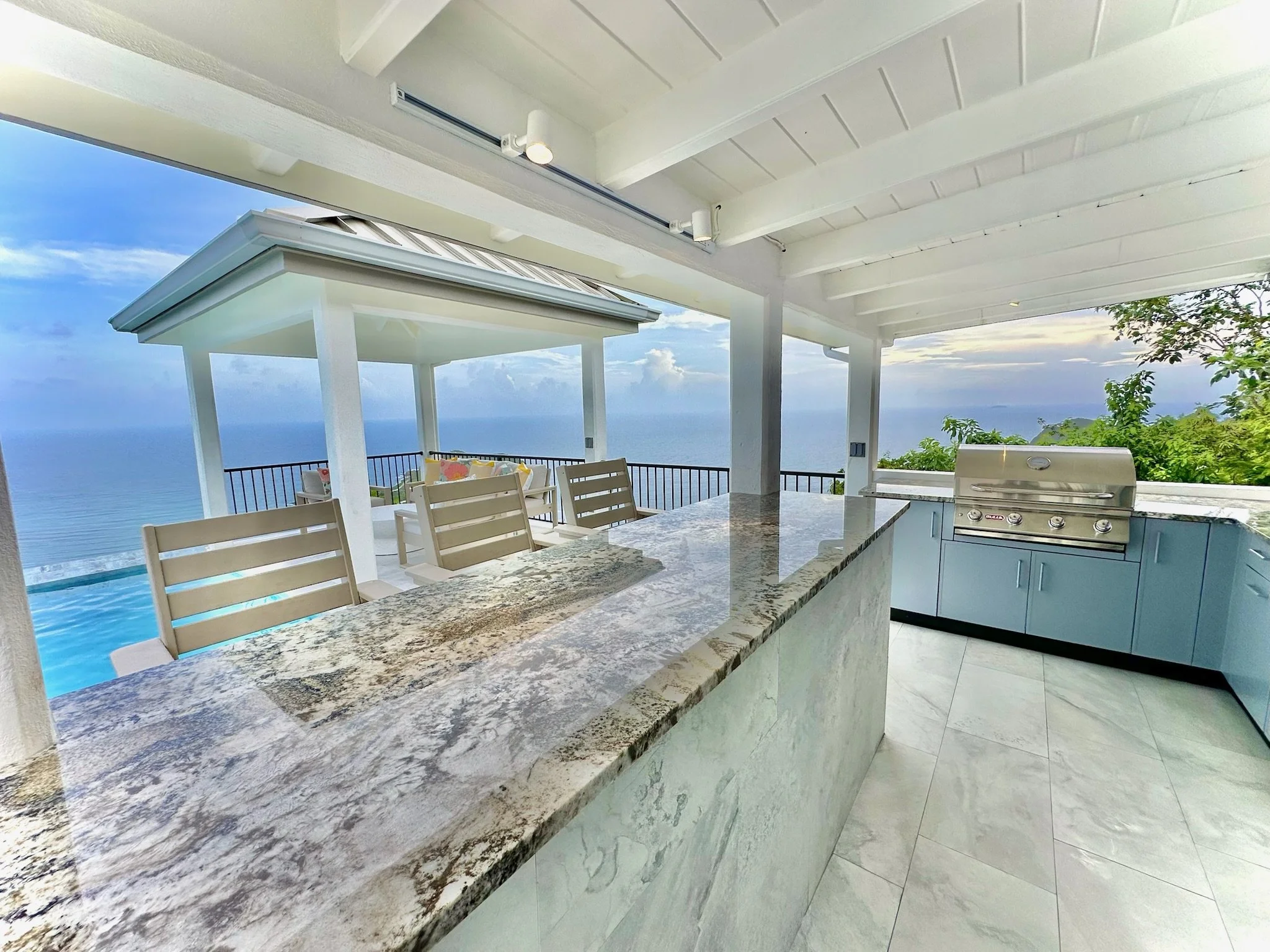 Villa Panache outdoor kitchen and bar by the pool