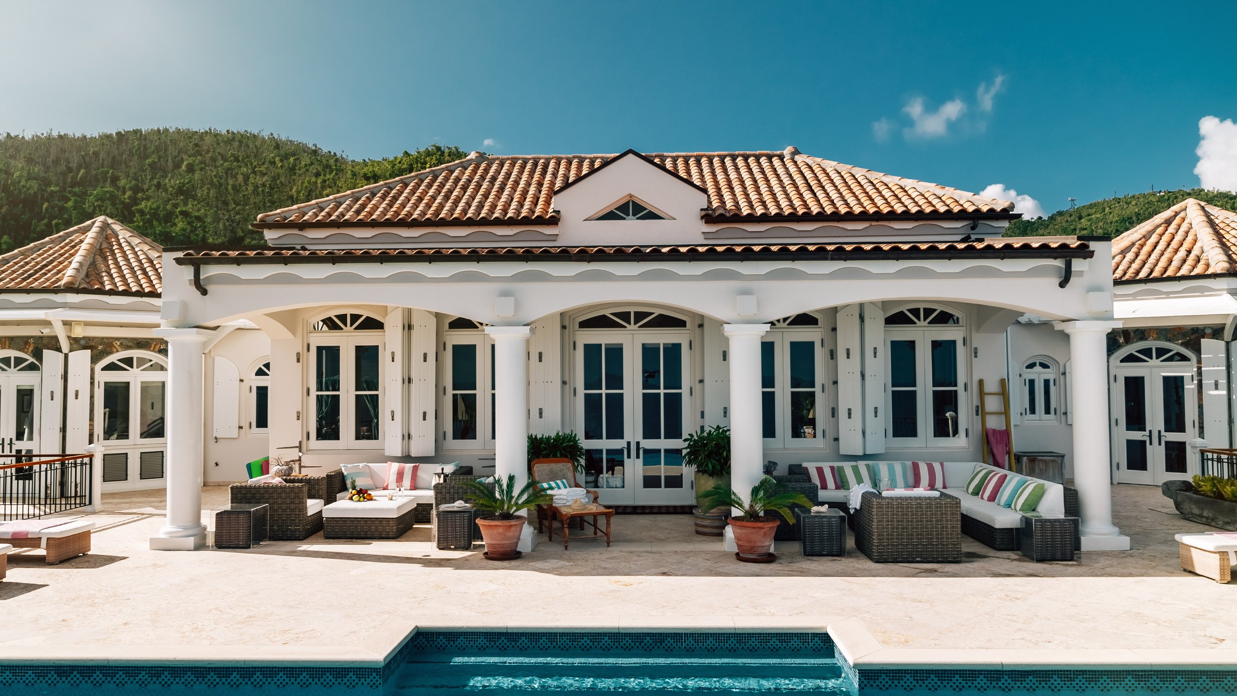 Hawksview estate_Front view close up.jpg