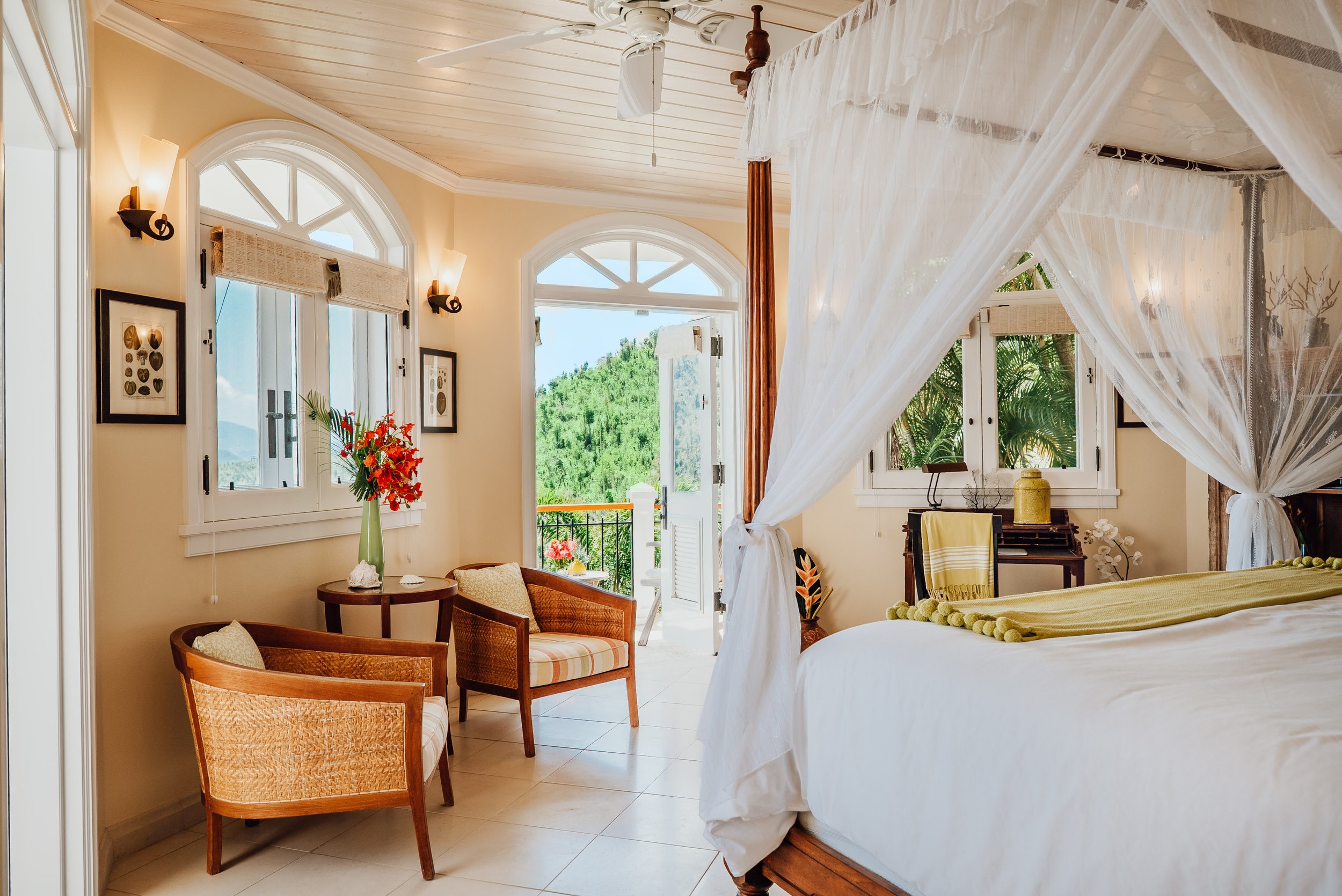 Hawksview estate_Lower master bedroom.jpg