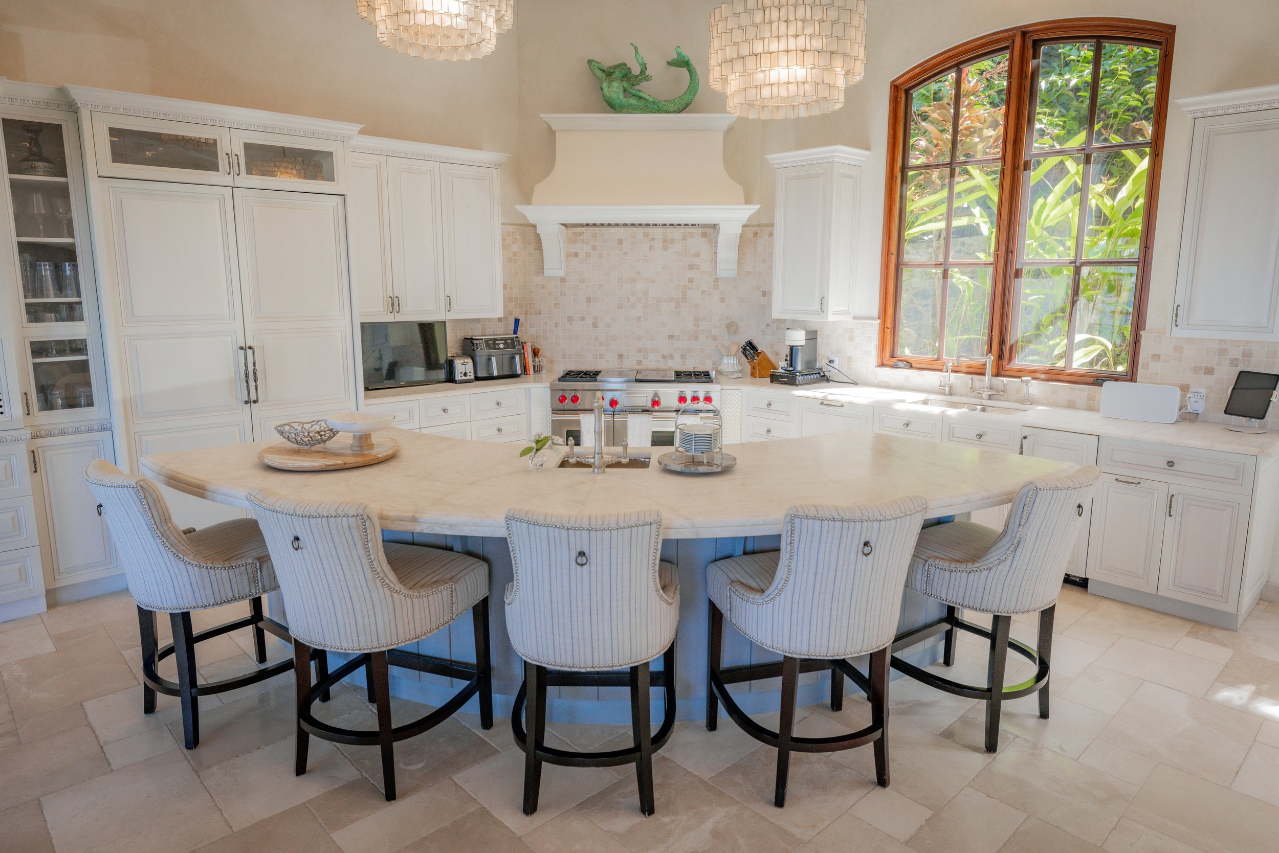 Large kitchen with barstools for 5