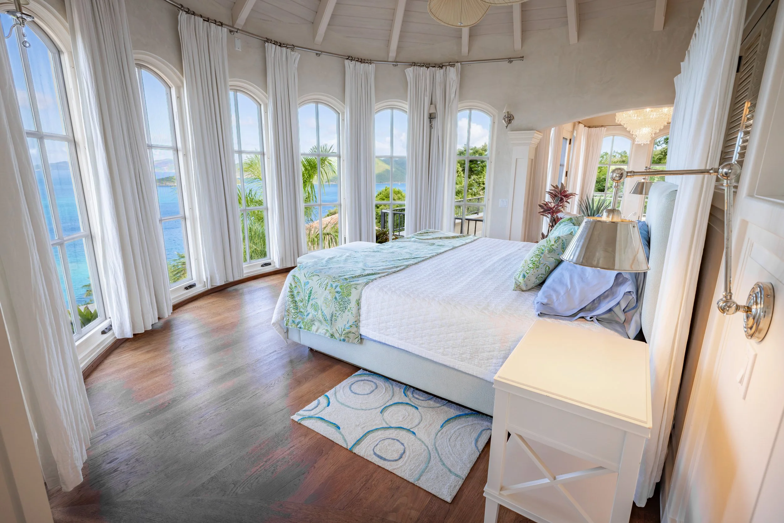 Primary king suite on the top floor with indescribable views 