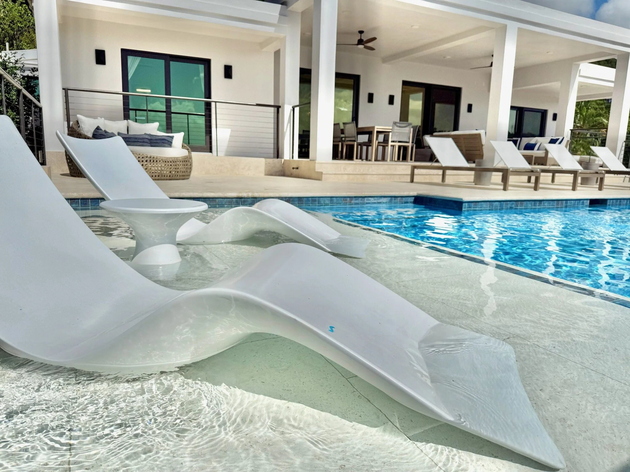 In-pool-lounge-chairs-fc4b581083ca27859a74793dea2307f7.JPG