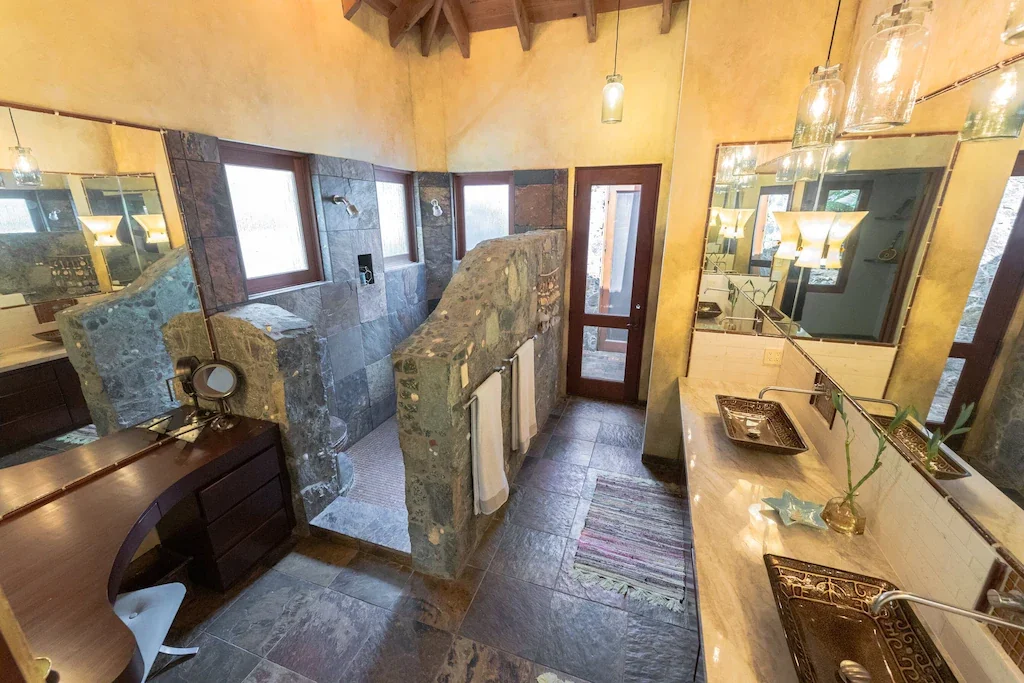 lautremondebathroom.webp