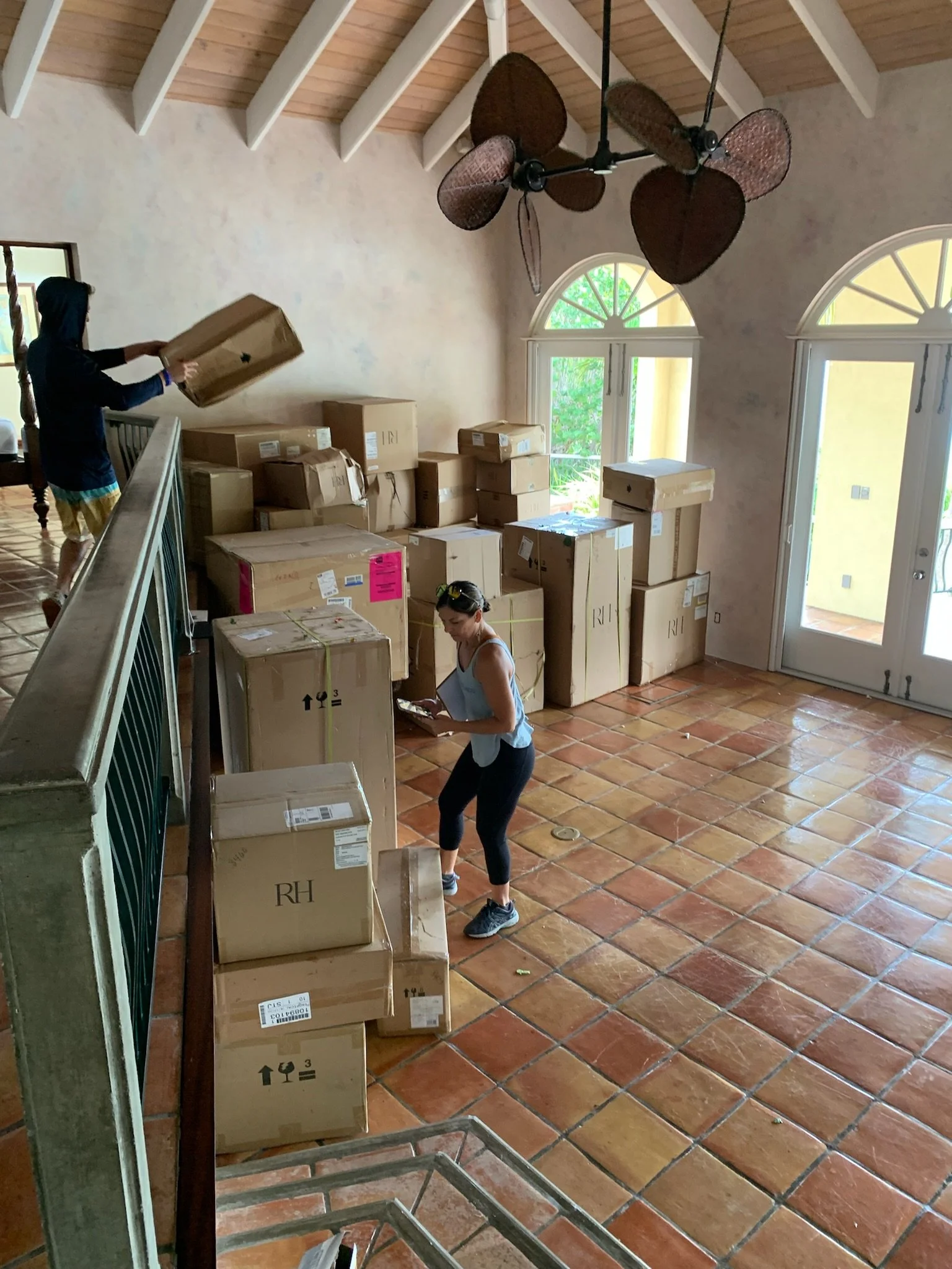 2b-peter-bay-delivery-02.jpg