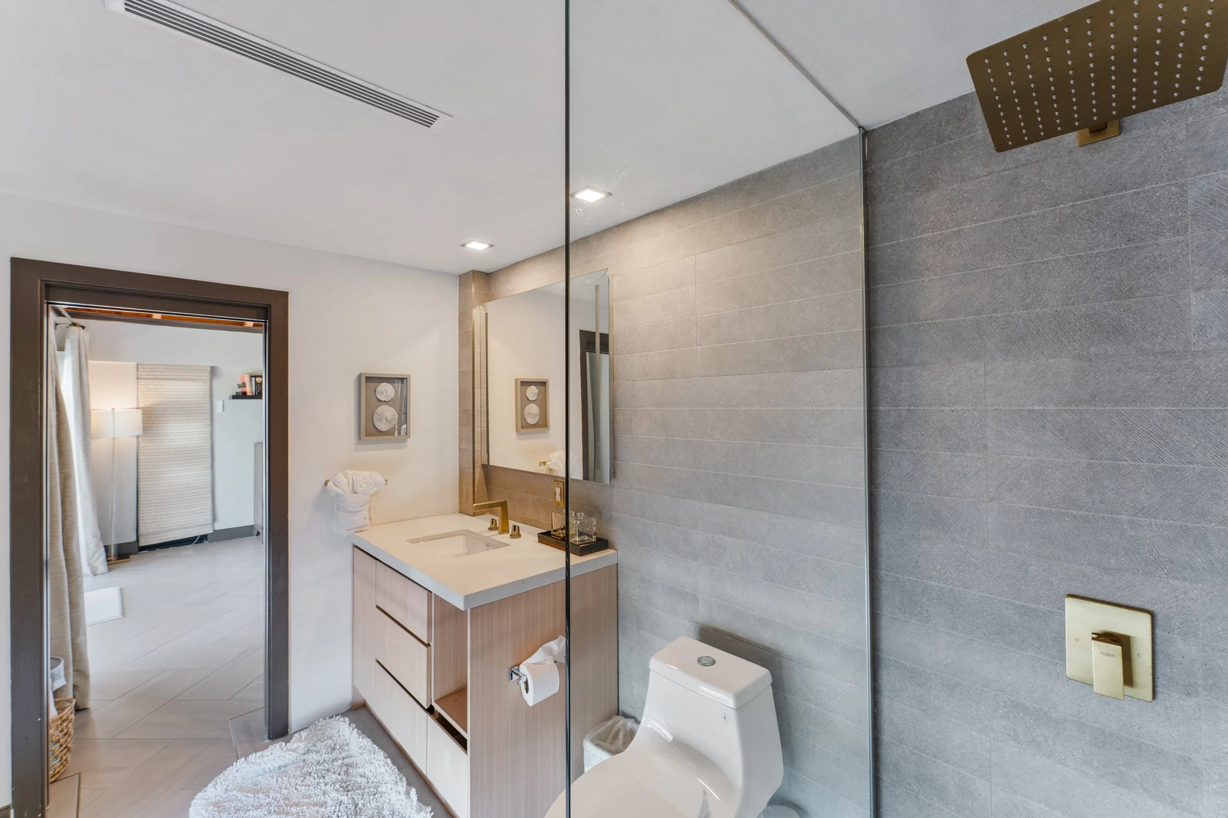 Bathroom #4.jpg