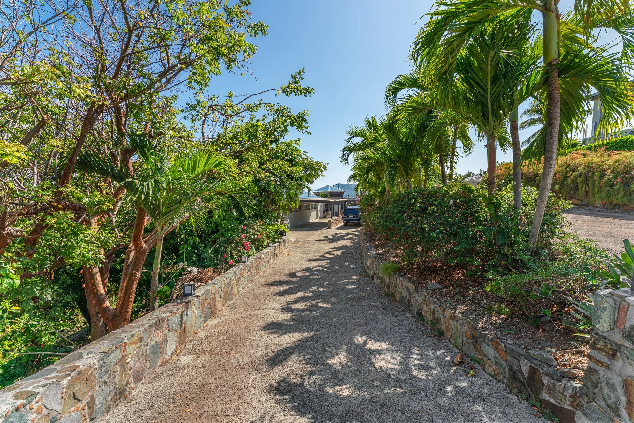 driveway.jpg