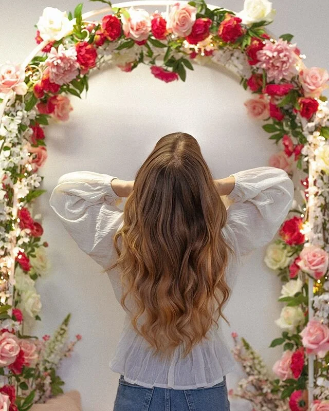 Happiness is long hair!! 😍⁠
⁠
#londonhairextensions #hairlondon #hollywoodhair #hollywoodhairstyles #hairstyling #effortlesschic #effortlesshair #hairvolume #hairstylevideo #londonhairstyles #extensions #extensionspecialist #volumeextensions #beauty