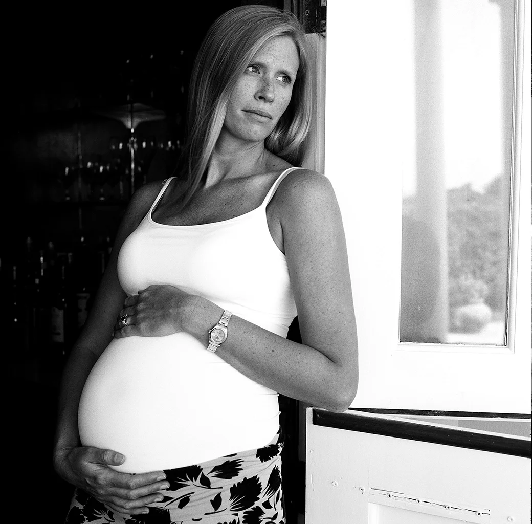 MollyPreggersBW1.jpg