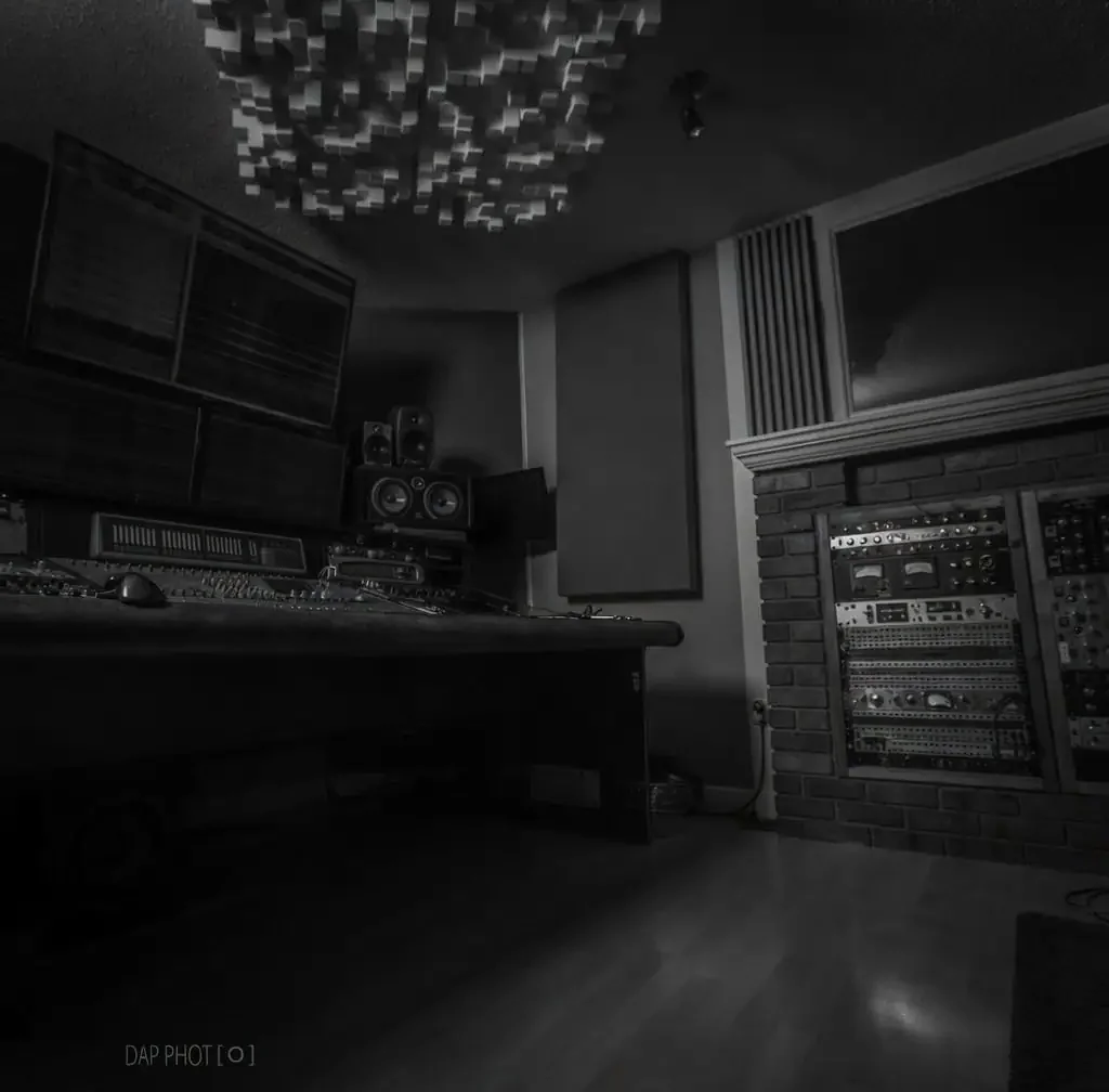 YOUR FIRST TIME IN A RECORDING STUDIO: WHAT TO EXPECT