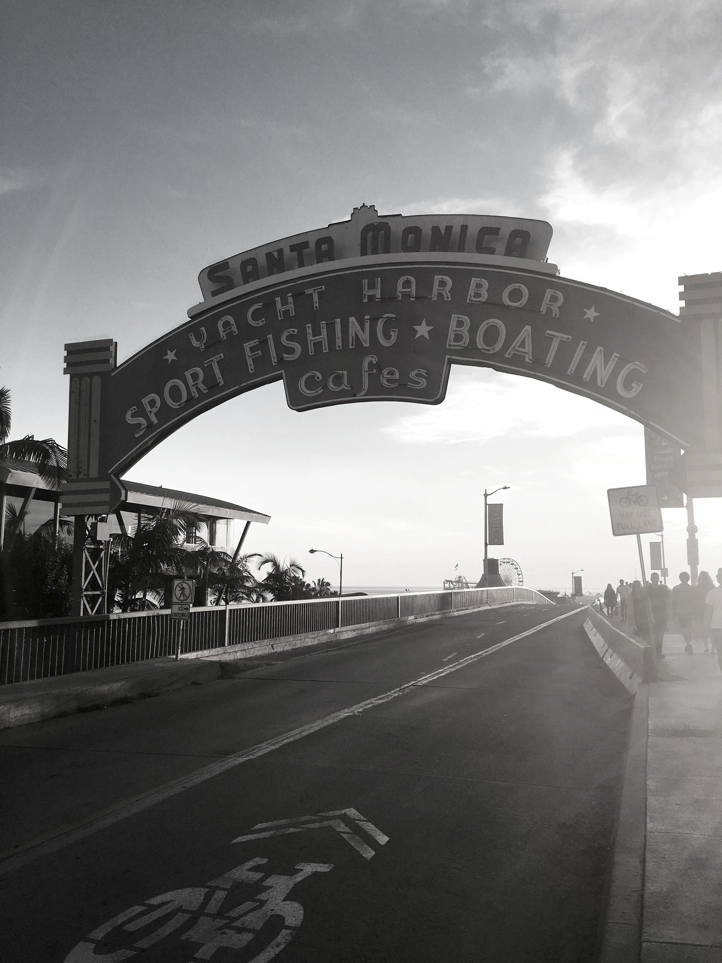 santamonicapier.jpg